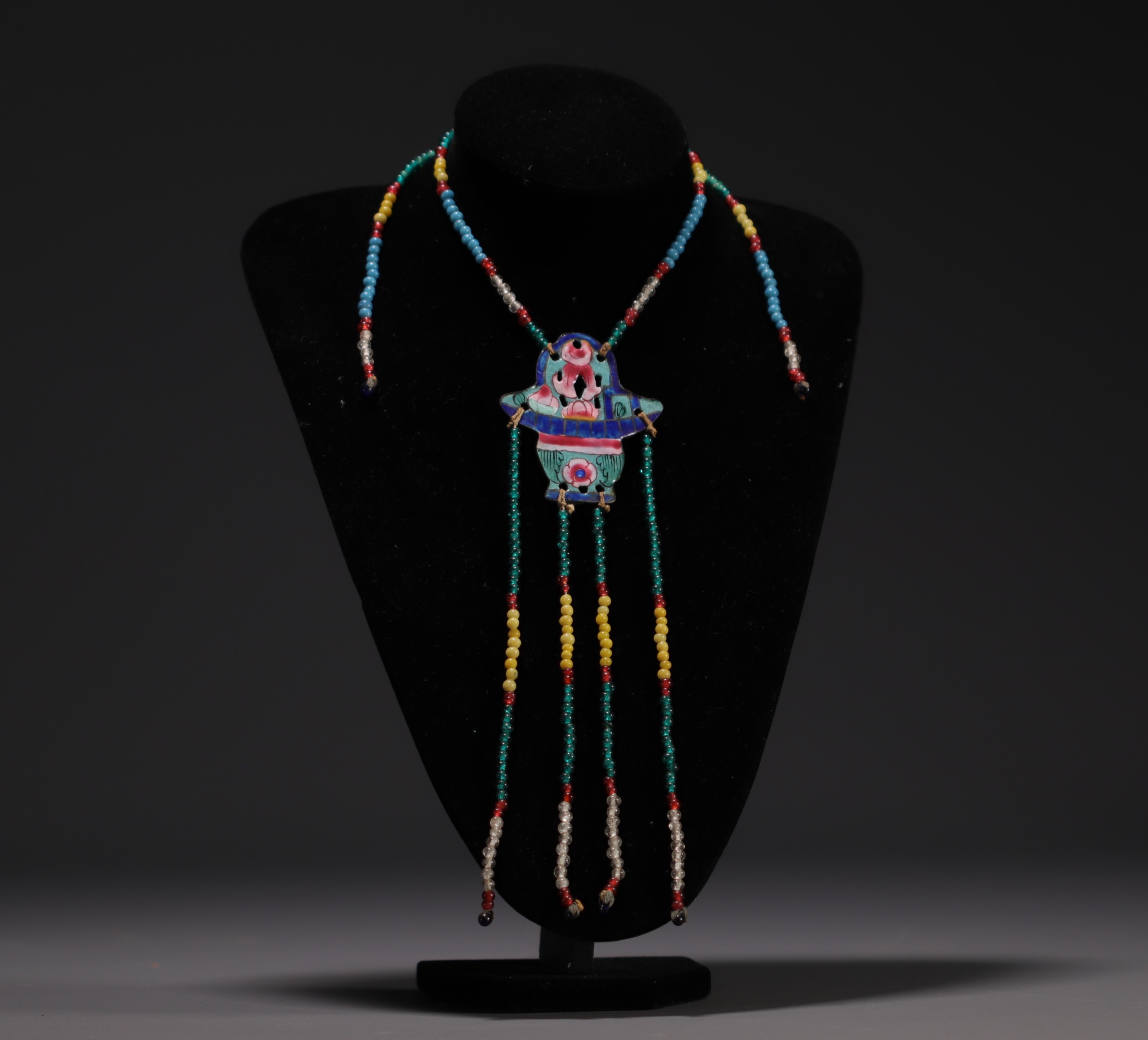 China - Set of necklaces in cloisonne enamel and pearls. - Image 2 of 5