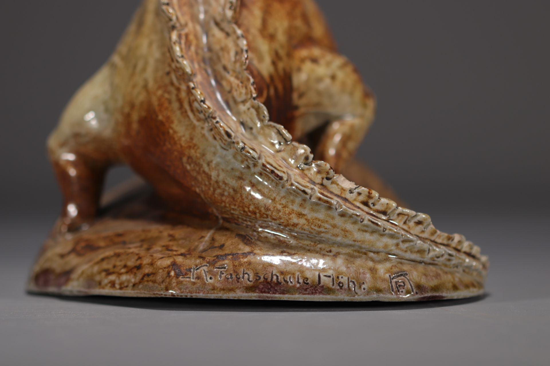 K. FACHSCHULE "Dinosaur" Sculpture in glazed stoneware. - Bild 6 aus 6