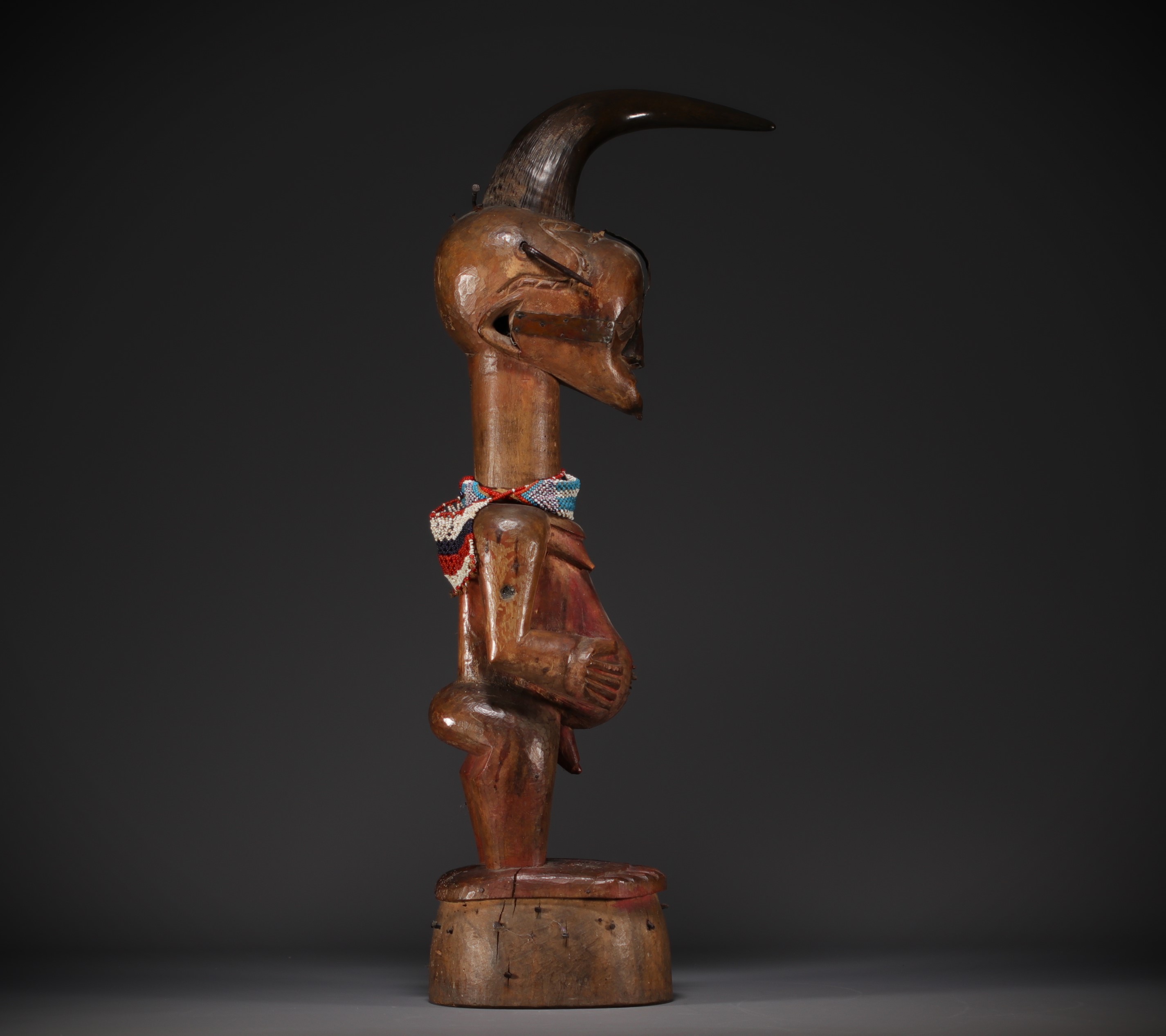 Important SONGYE male statue from the TSHOFA region, collected around 1900. - Image 5 of 9