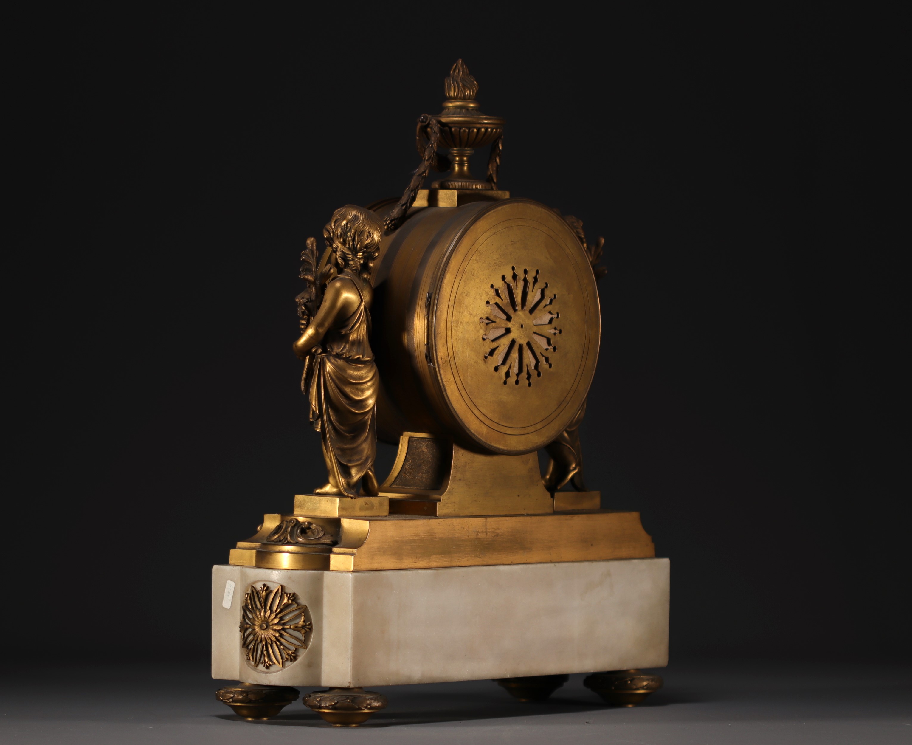 Louis XVI period clock in gilt bronze and white marble, Crosnier movement in Paris. - Image 3 of 4