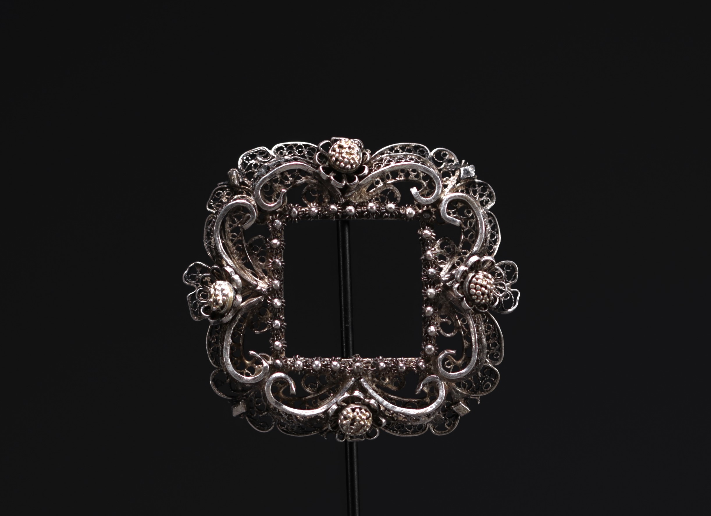 Set of two small filigree silver frames, Russia, 18th century. - Image 3 of 3