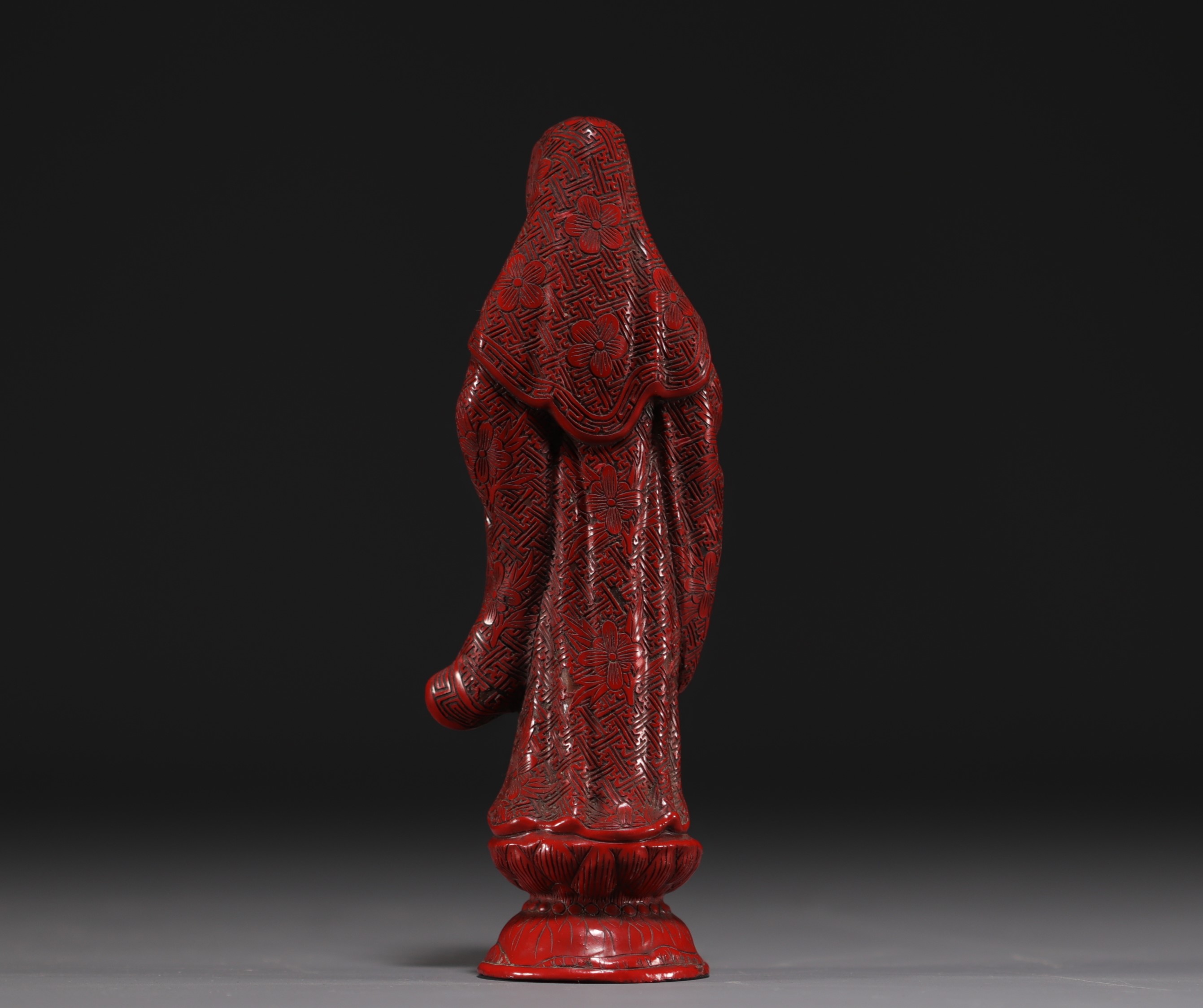 China -Guanyin in cinnabar red lacquer. - Image 3 of 4
