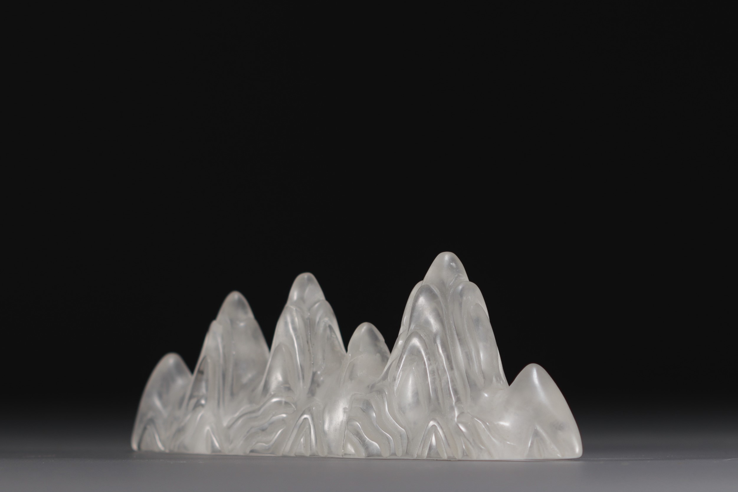 China - Carved rock crystal brush-holder, depicting mountains. - Image 2 of 3