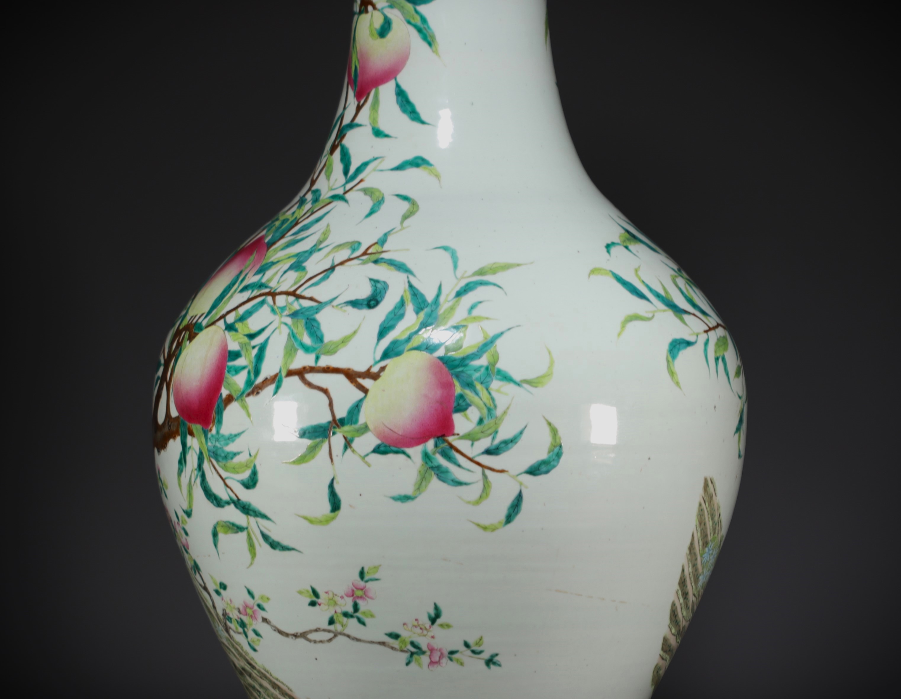 China - Imposing famille rose porcelain vase with nine peaches design, Qing dynasty. (100cm high) - Image 8 of 13