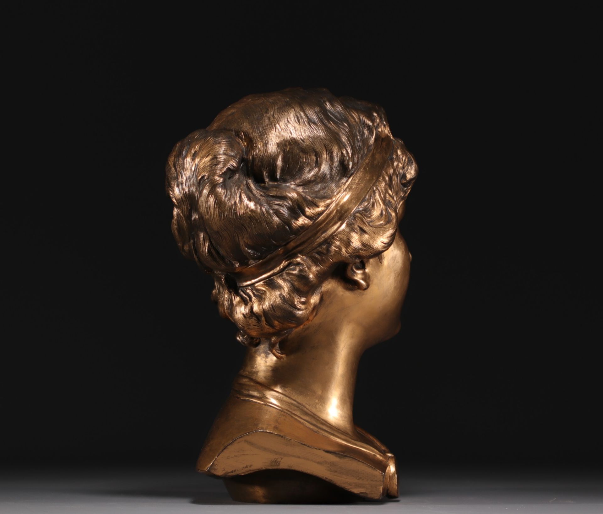 VERRYDEN Freres Gand - Bust of a young man in gilded bronze. - Bild 2 aus 4