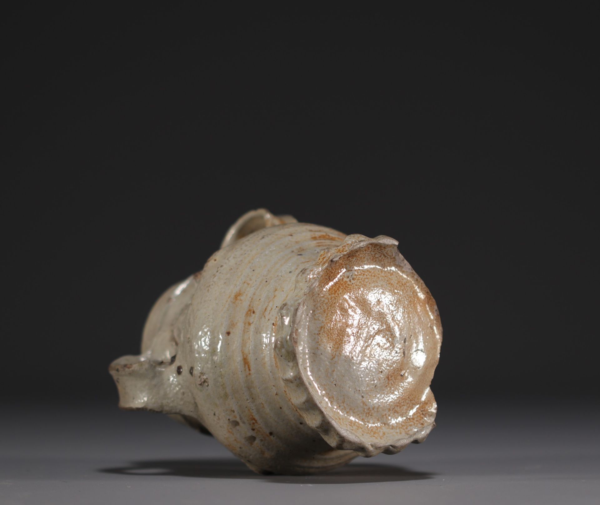 Raeren - Rare stoneware jug decorated with faces, salt glaze, early 16th century. - Image 5 of 5
