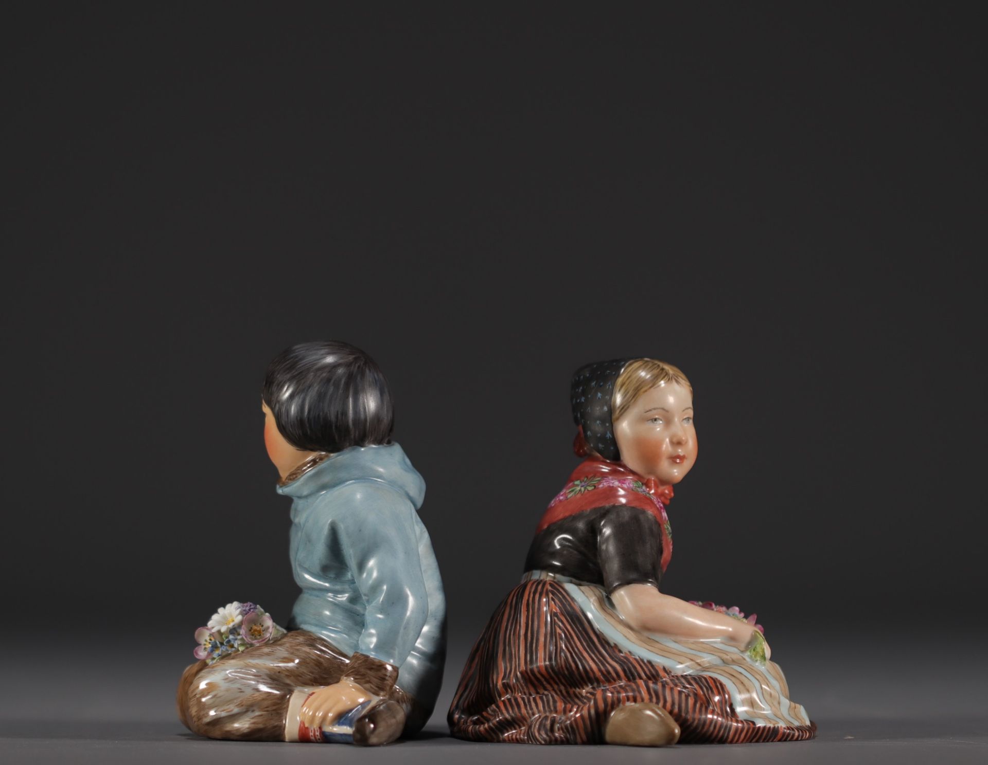 Carl MARTIN-HANSEN for Royal Copenhagen, "Jeune fille des Feroe" and "Greenland", in porcelain, Juli - Bild 3 aus 5