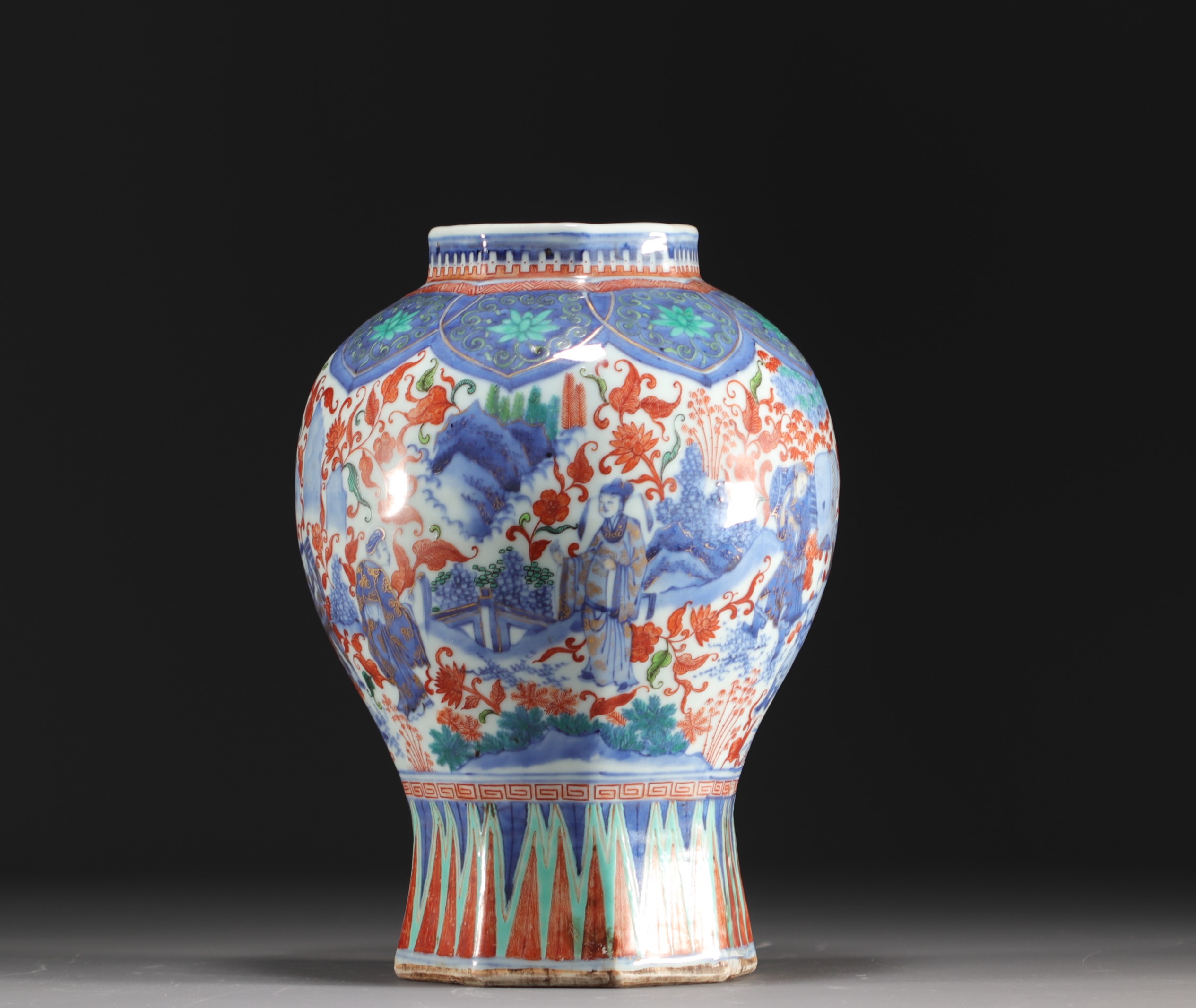 China - Polychrome porcelain vase decorated with figures and landscape, transition period. - Image 4 of 7