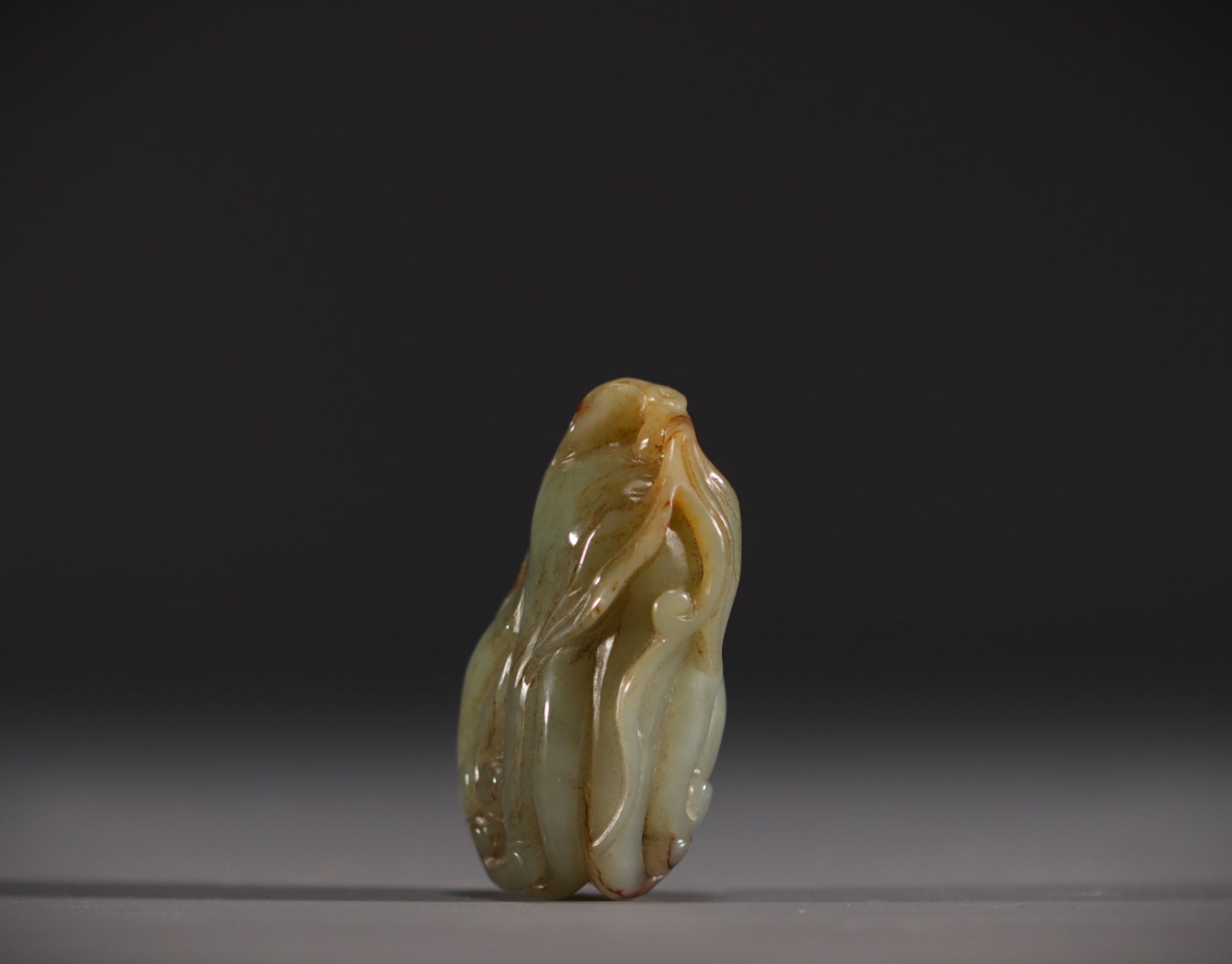 China - "Buddha's hand" Carved jade pendant. - Bild 2 aus 5