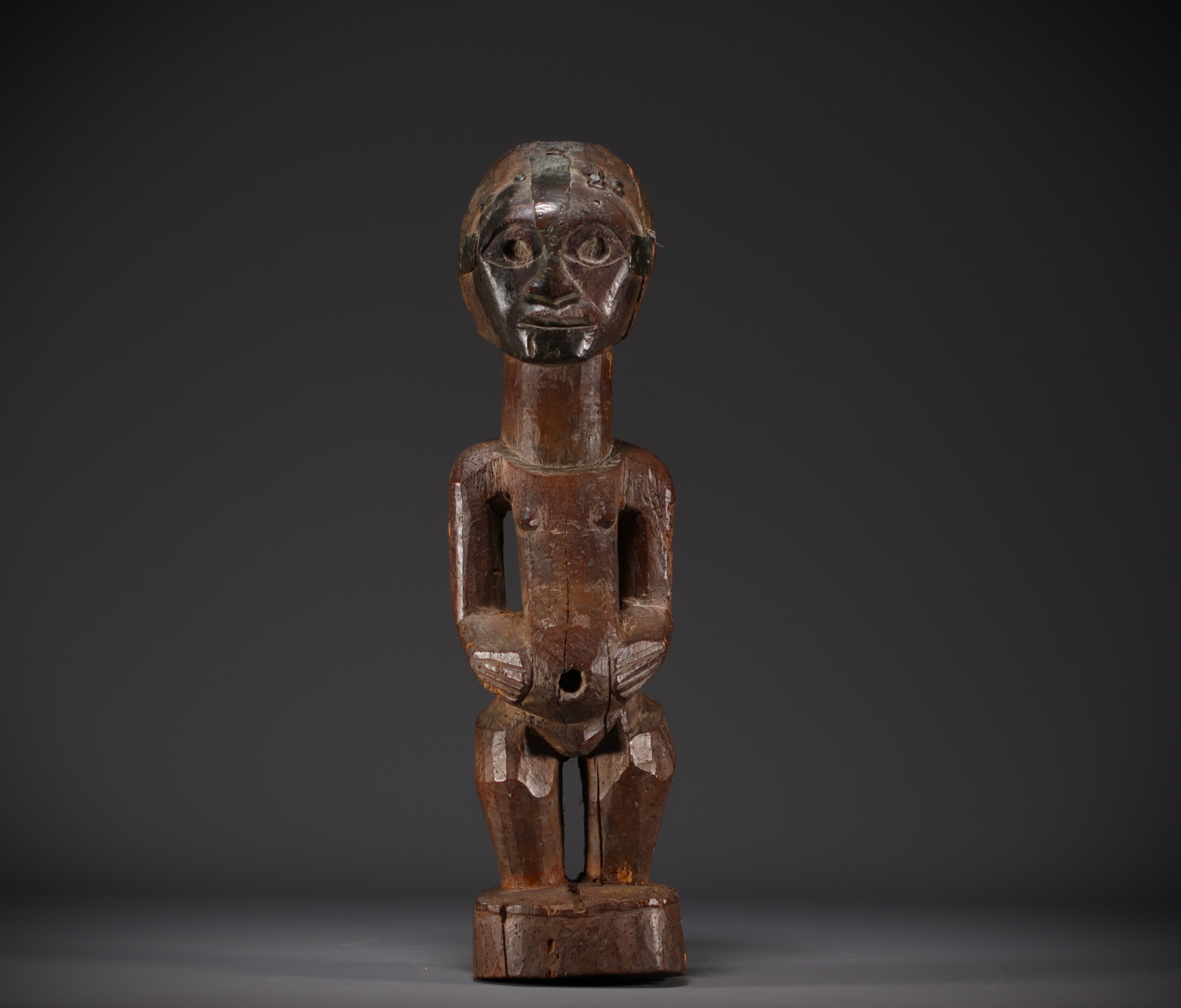 SONGYE statue - Sankuru/Lubefu style collected around 1900 - Rep.Dem.Congo - Image 5 of 7