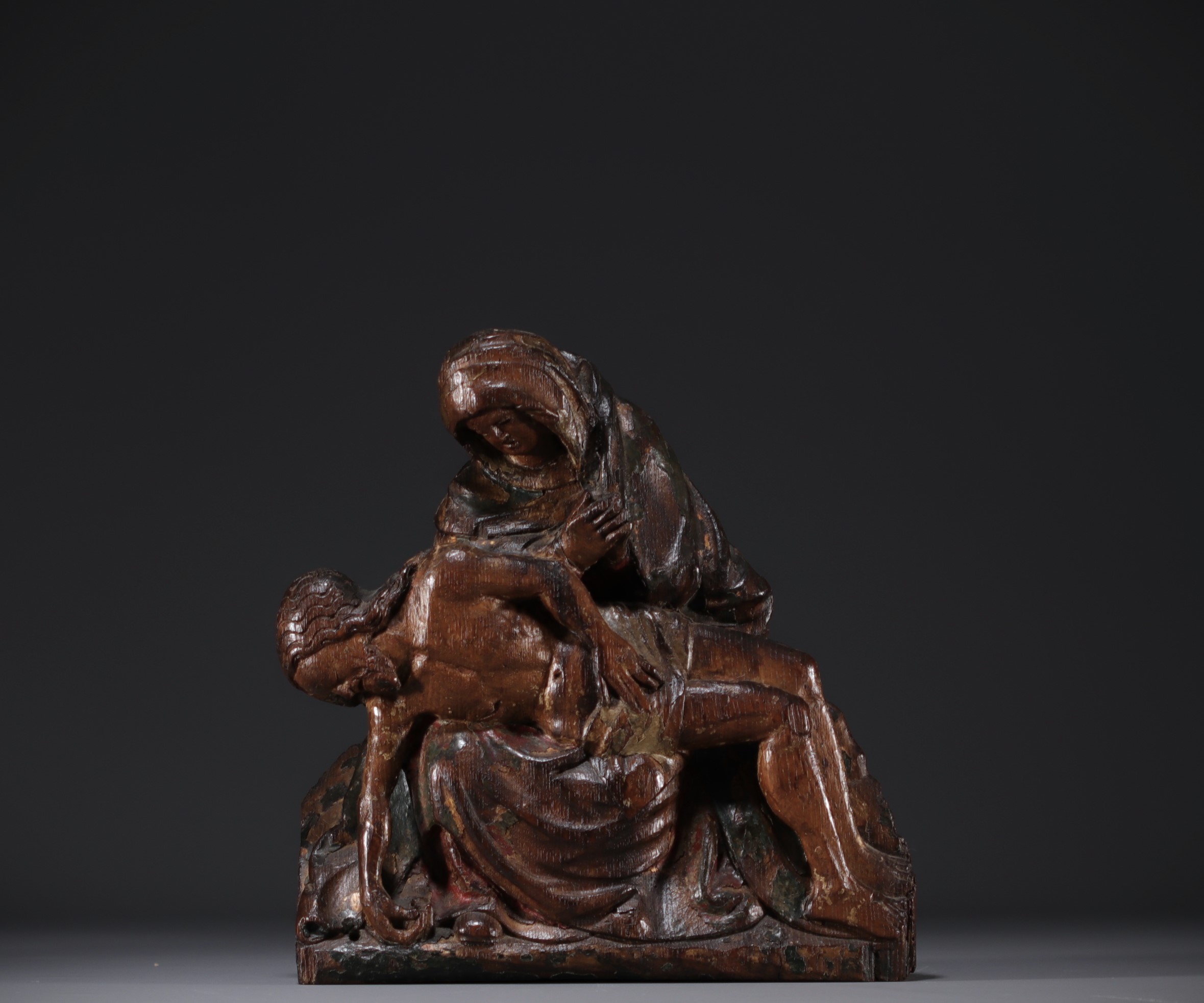 "Virgin Mary in Sorrow" Pieta in carved wood, trace of polychromy, circa 1500.