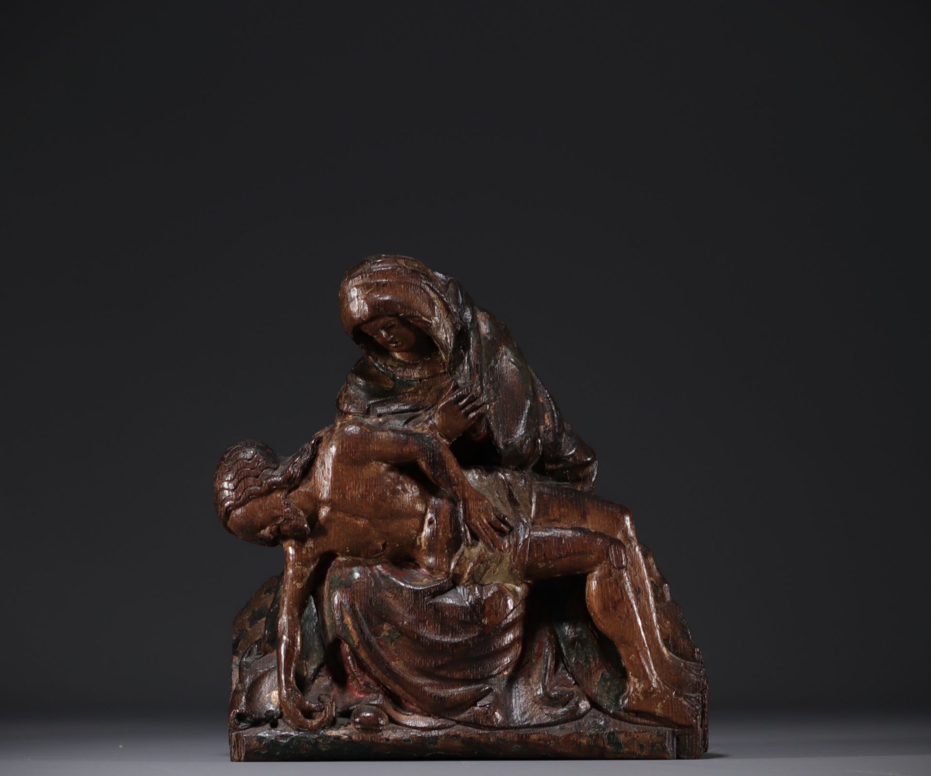 "Virgin Mary in Sorrow" Pieta in carved wood, trace of polychromy, circa 1500.