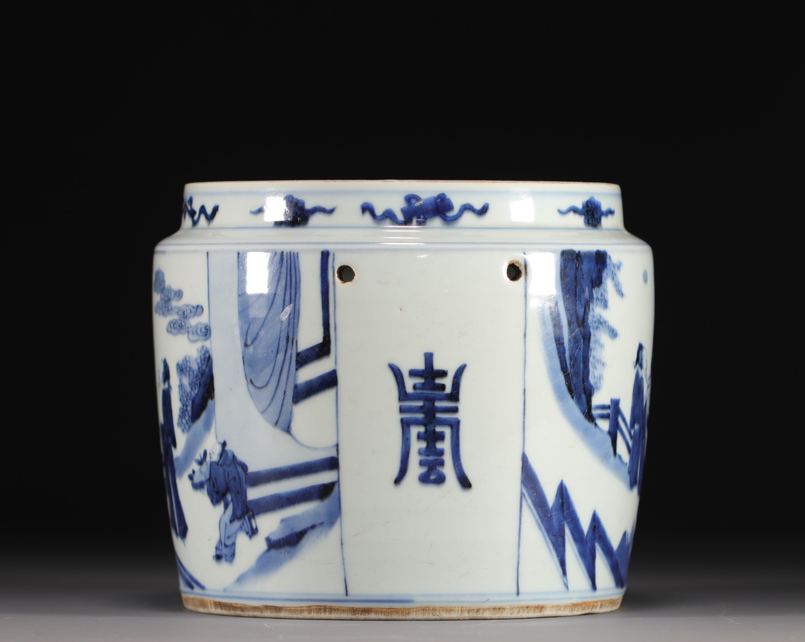 China - Perfume burner in blue porcelain with figures, 18th century. - Image 6 of 7