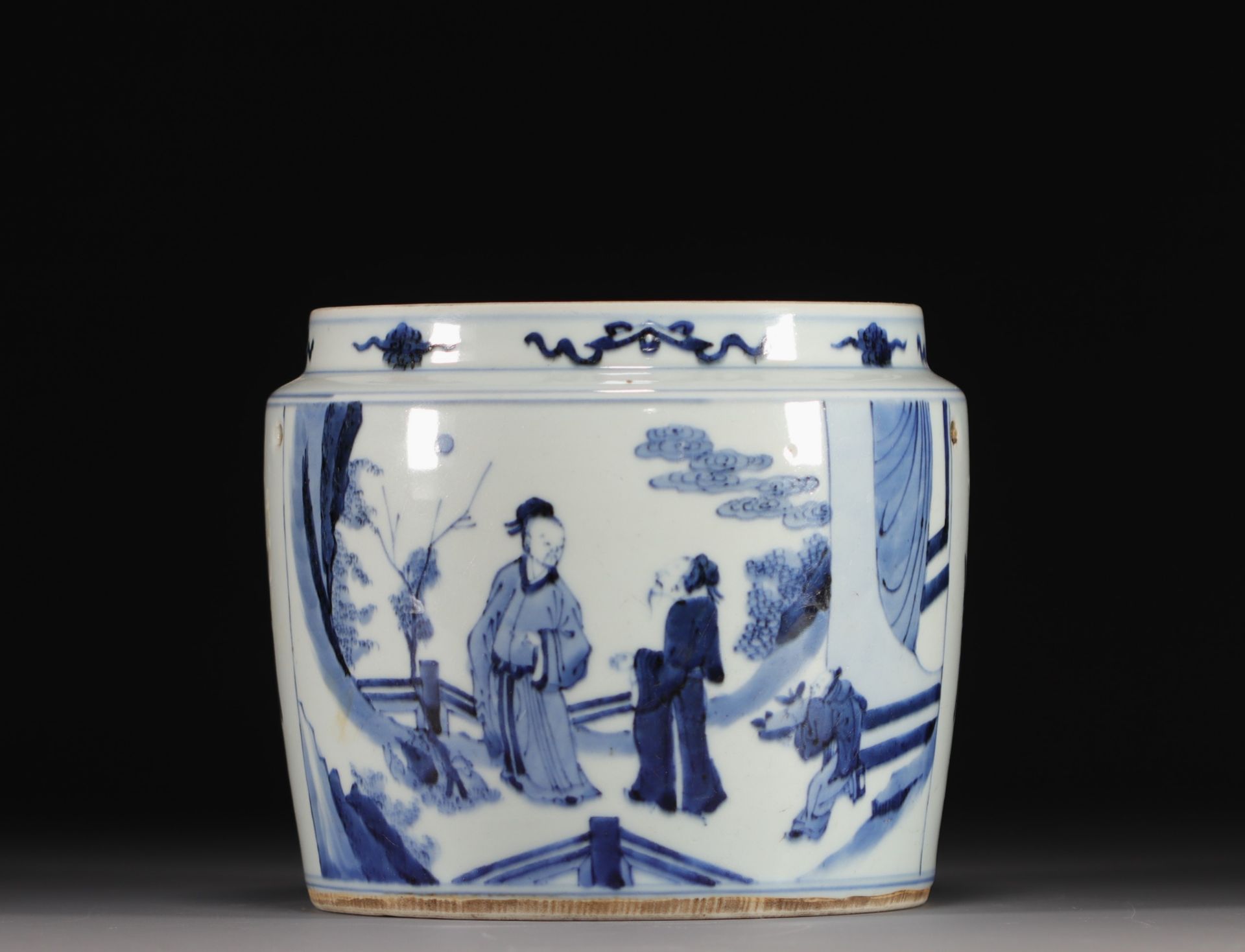 China - Perfume burner in blue porcelain with figures, 18th century.