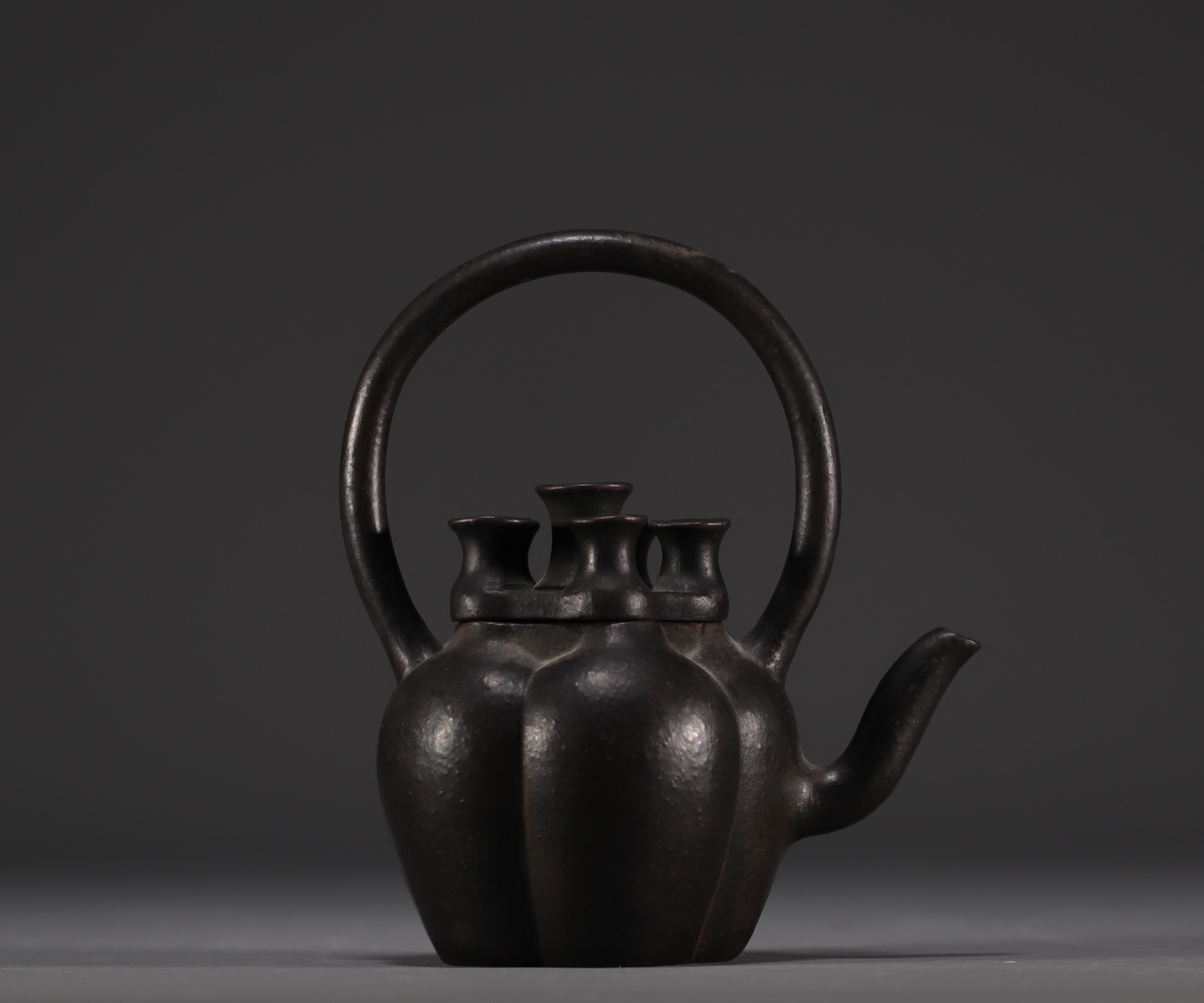 China - Cast iron teapot, calligraphic poem, Ming mark under the piece. - Image 4 of 6