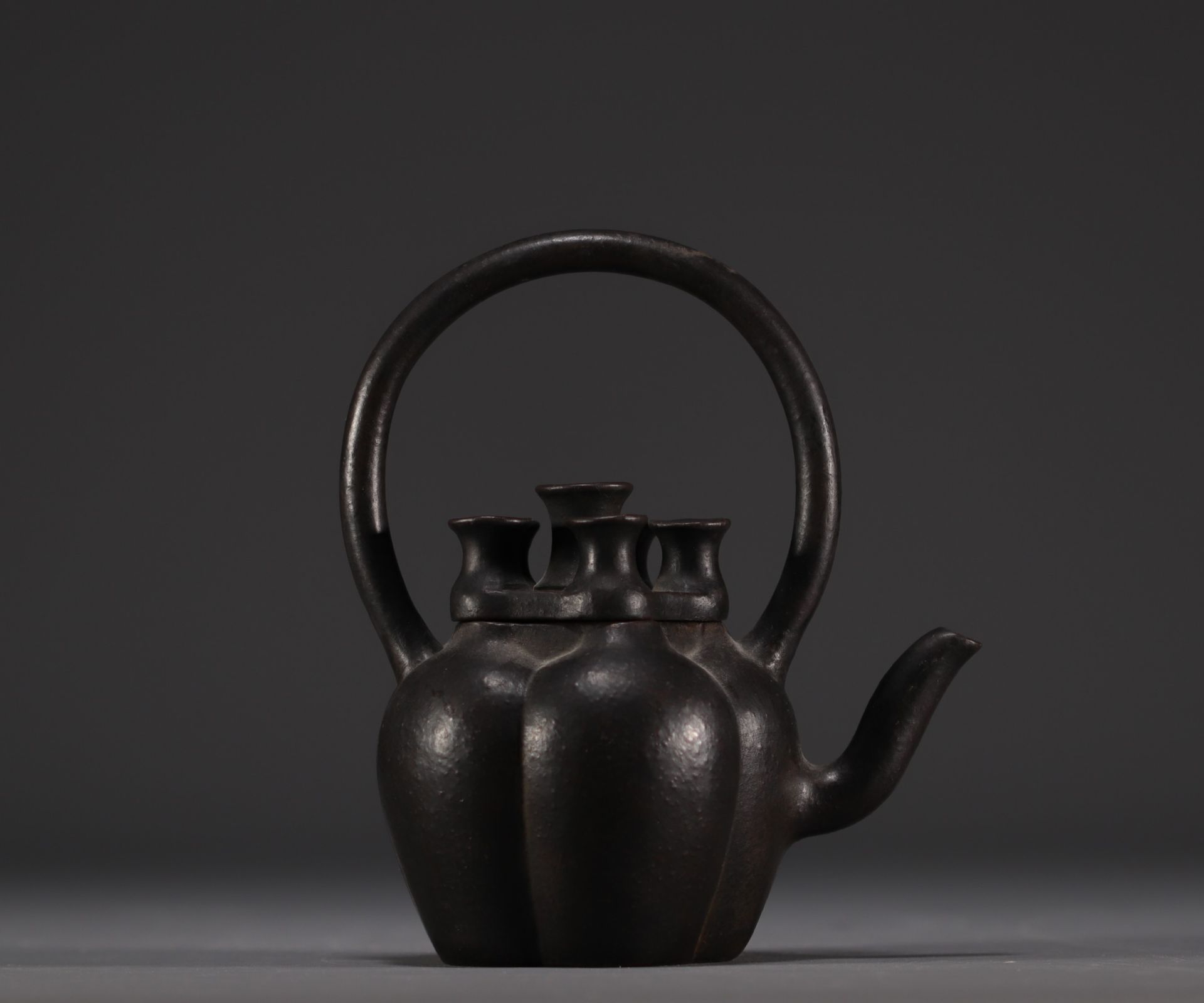 China - Cast iron teapot, calligraphic poem, Ming mark under the piece. - Image 4 of 6