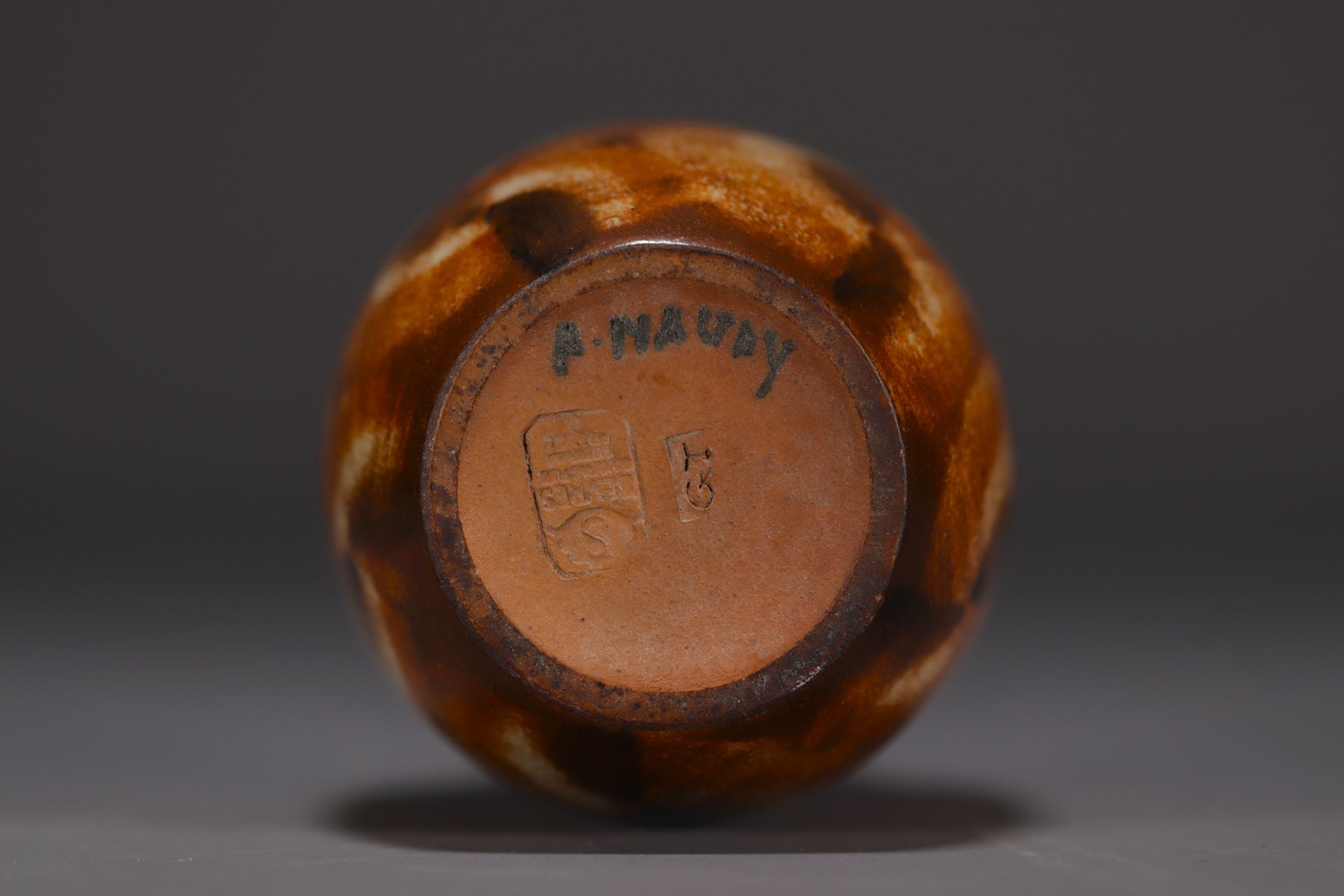 Andre NAUDY (XXth) Soft stoneware vase with geometric decoration, signature and Sevres stamp under t - Bild 4 aus 4