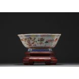 China - Famille rose polychrome porcelain quadrangular bowl, wooden base.