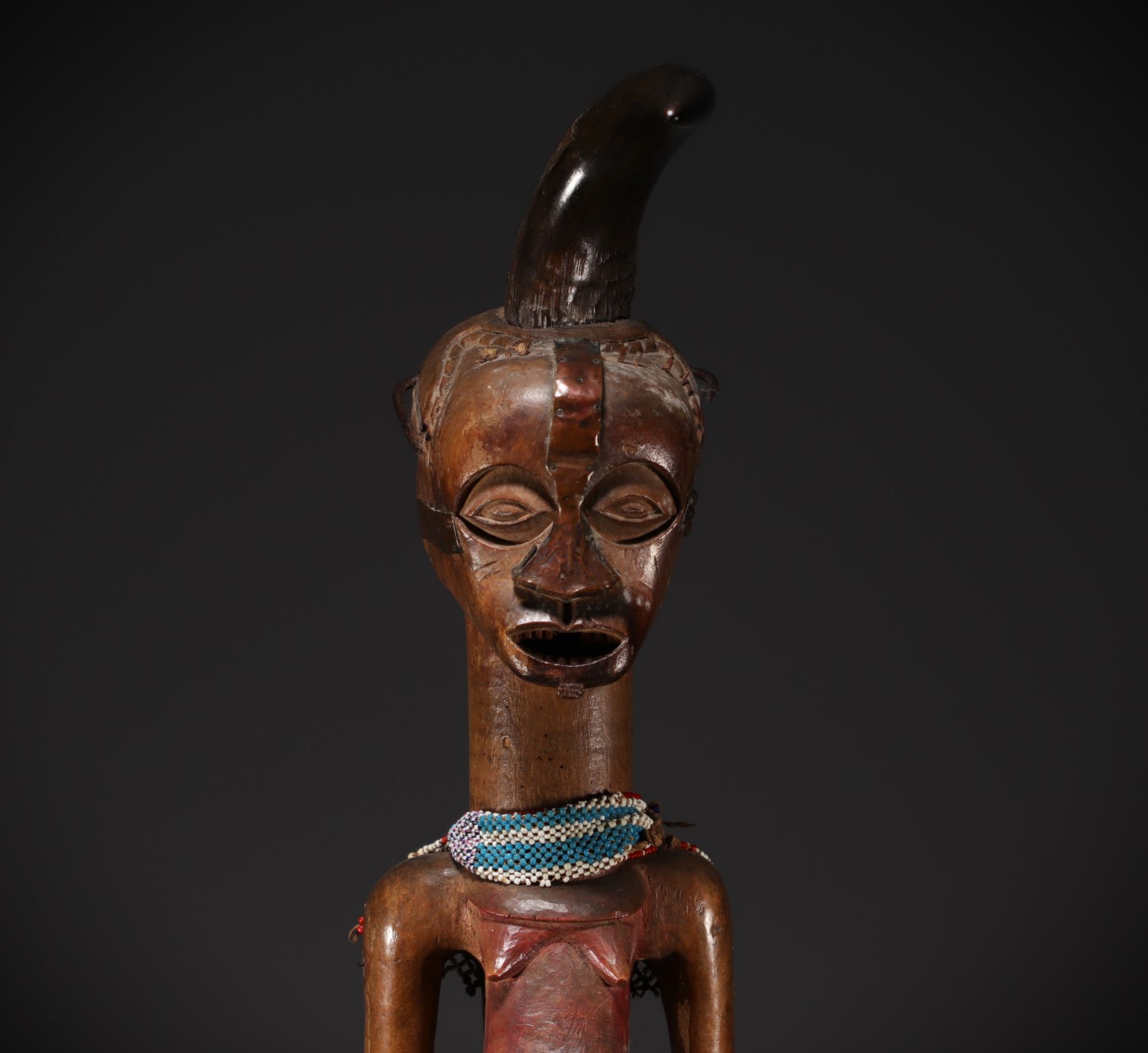 Important SONGYE male statue from the TSHOFA region, collected around 1900. - Bild 4 aus 9