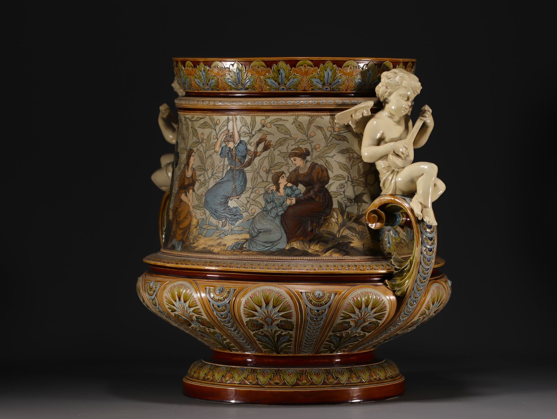 Villeroy & Boch Mettlach - Imposing and rare ceramic planter with figures on a mahogany saddle. Circ - Image 4 of 10