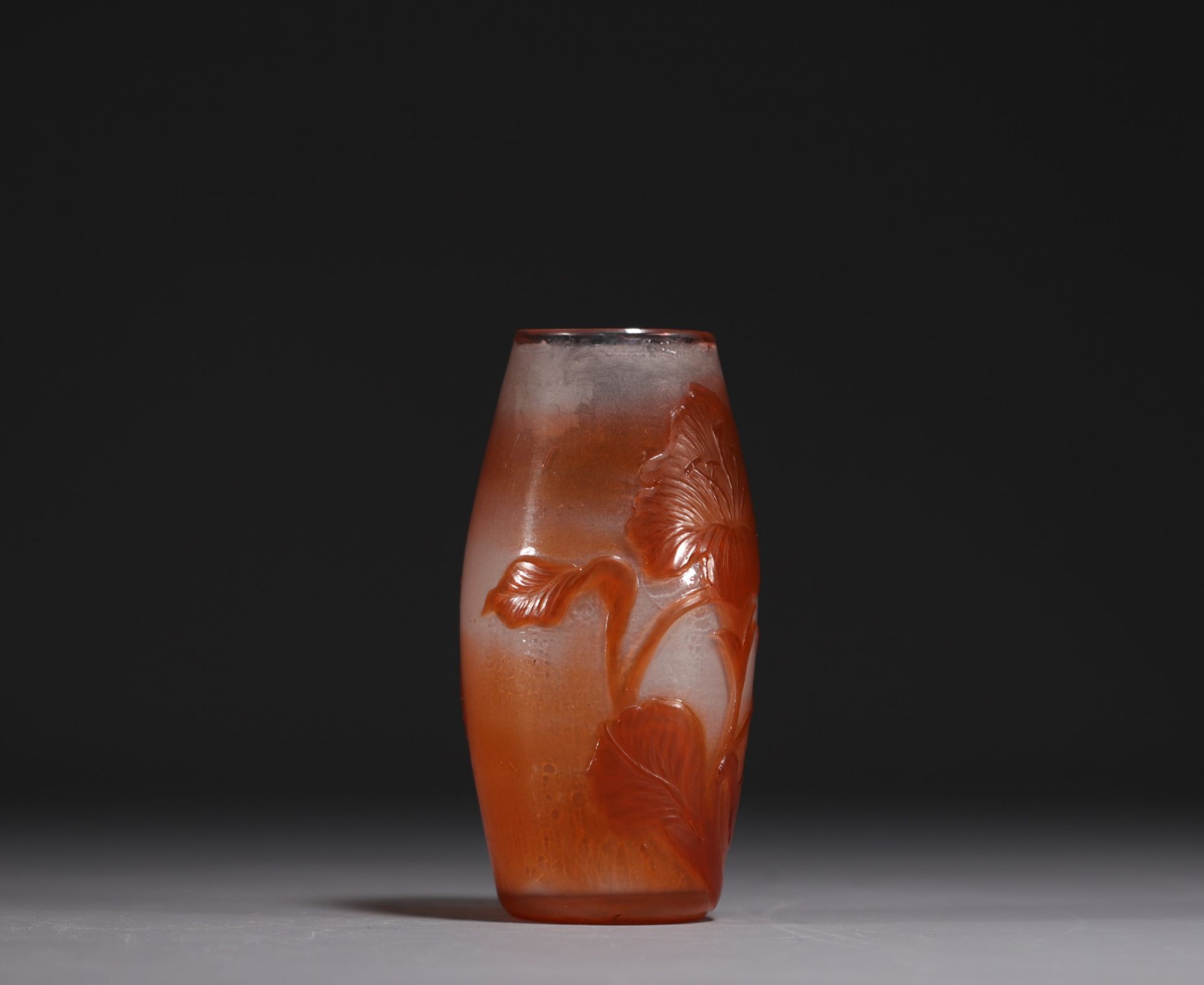 MULLER & CROISMARE - Acid-etched multi-layered glass vase with bindweed design, signed. - Image 2 of 5