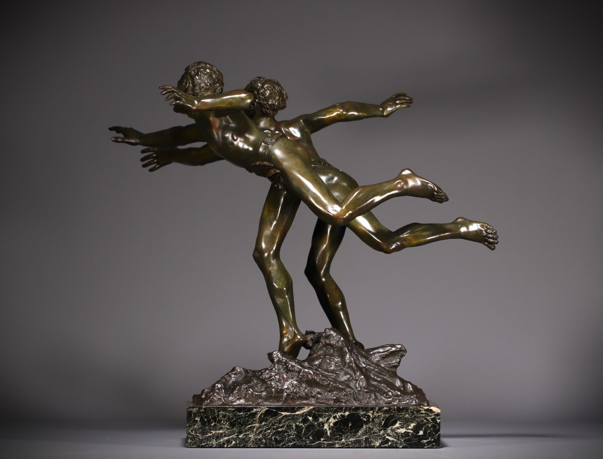 Edouard DROUOT (1859-1945) "La course" Bronze with green and brown shaded patina, on a marble base,  - Bild 5 aus 8
