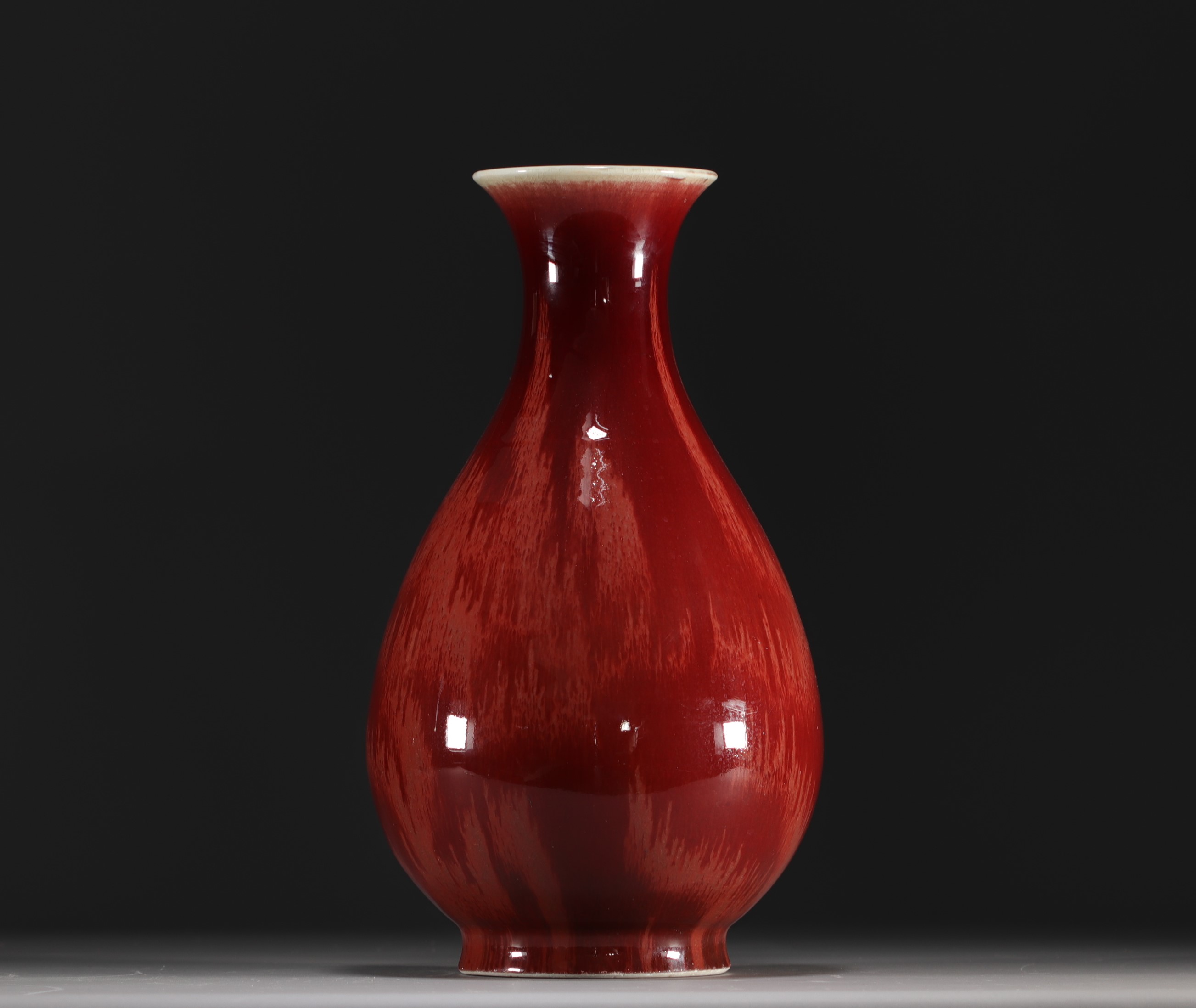 China - Oxblood porcelain vase, Qing period.