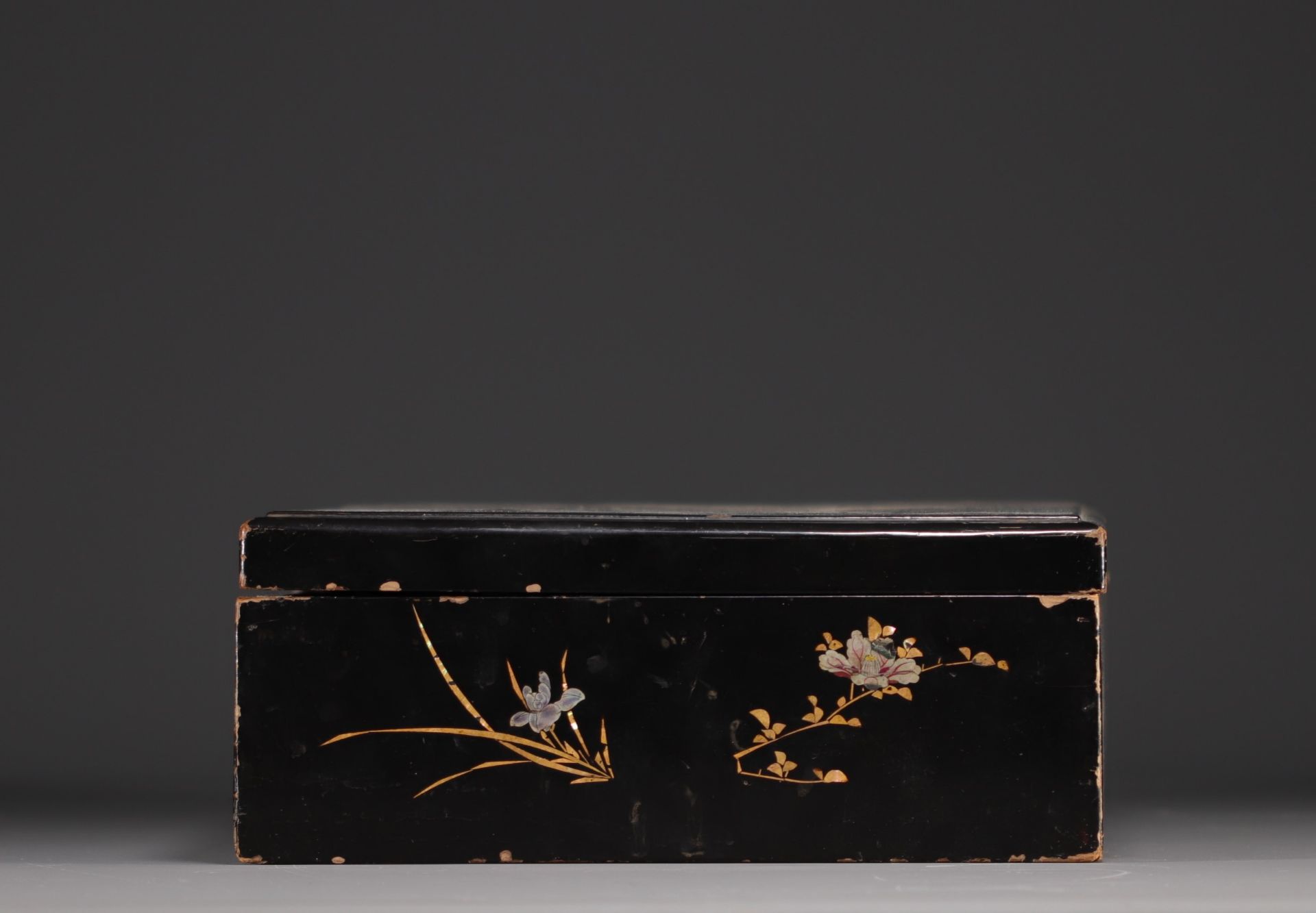 Japan - Nagasaki lacquer and marquetry Masonic chest, Edo, 19th century. - Bild 3 aus 5