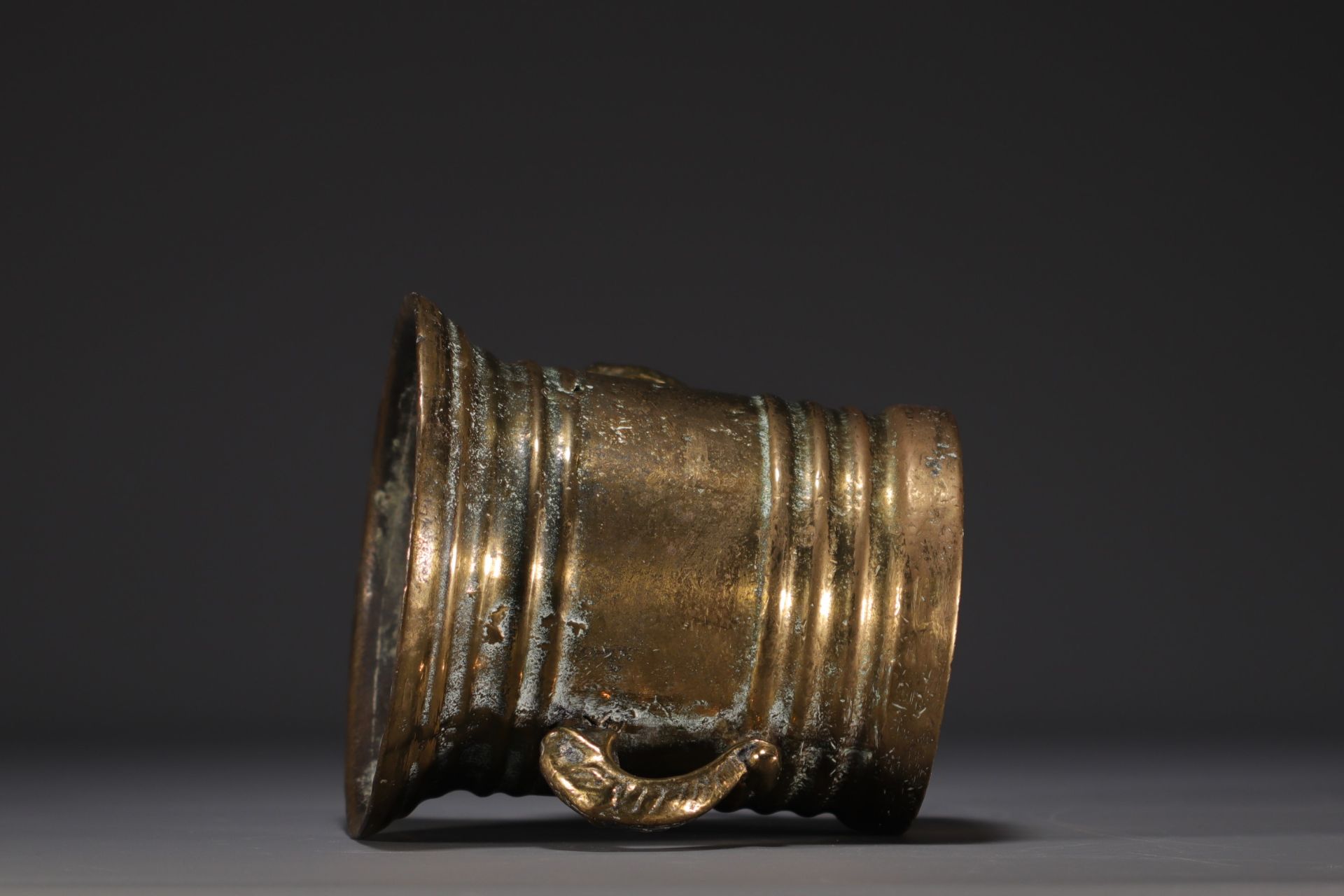 Holland - Bronze mortar, dolphin-shaped handles, probably 17th century. - Image 4 of 4