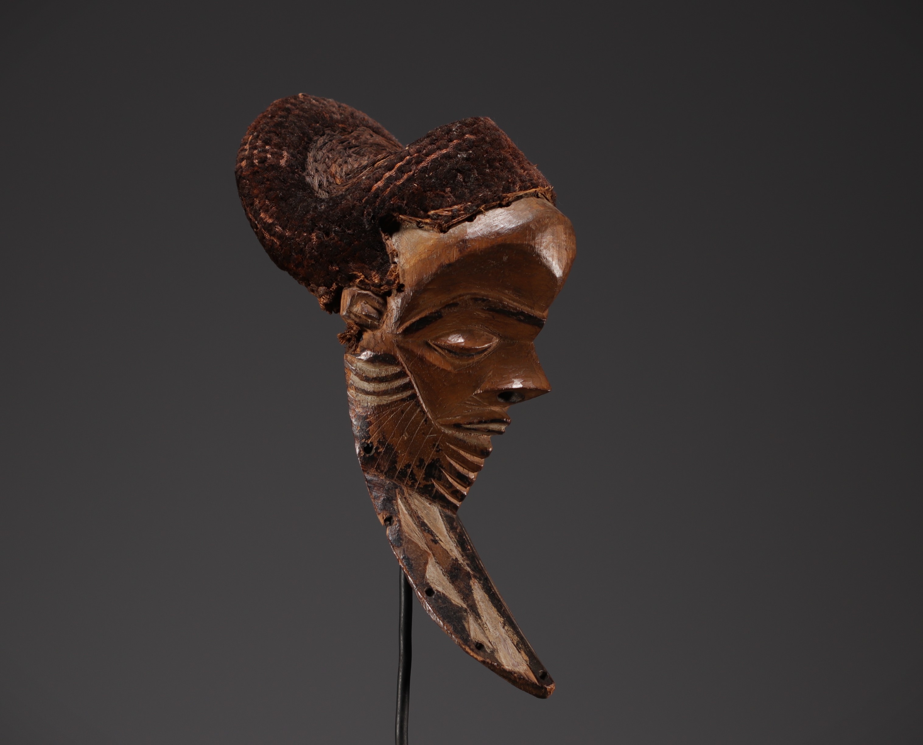 Pende Mask - Rep.Dem.Congo - Image 2 of 4