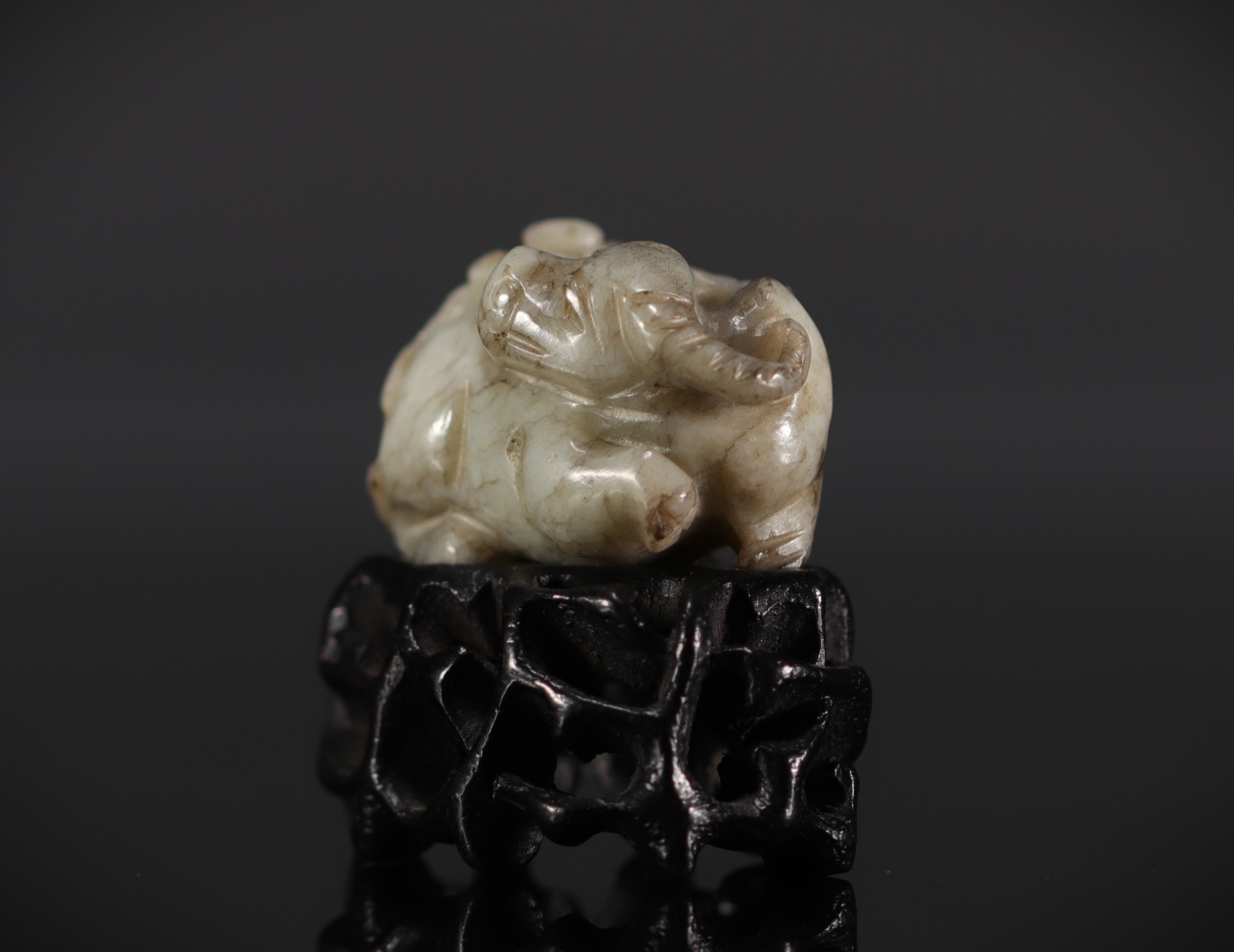 China - Carved jade buffalo, Ming period. - Image 3 of 8