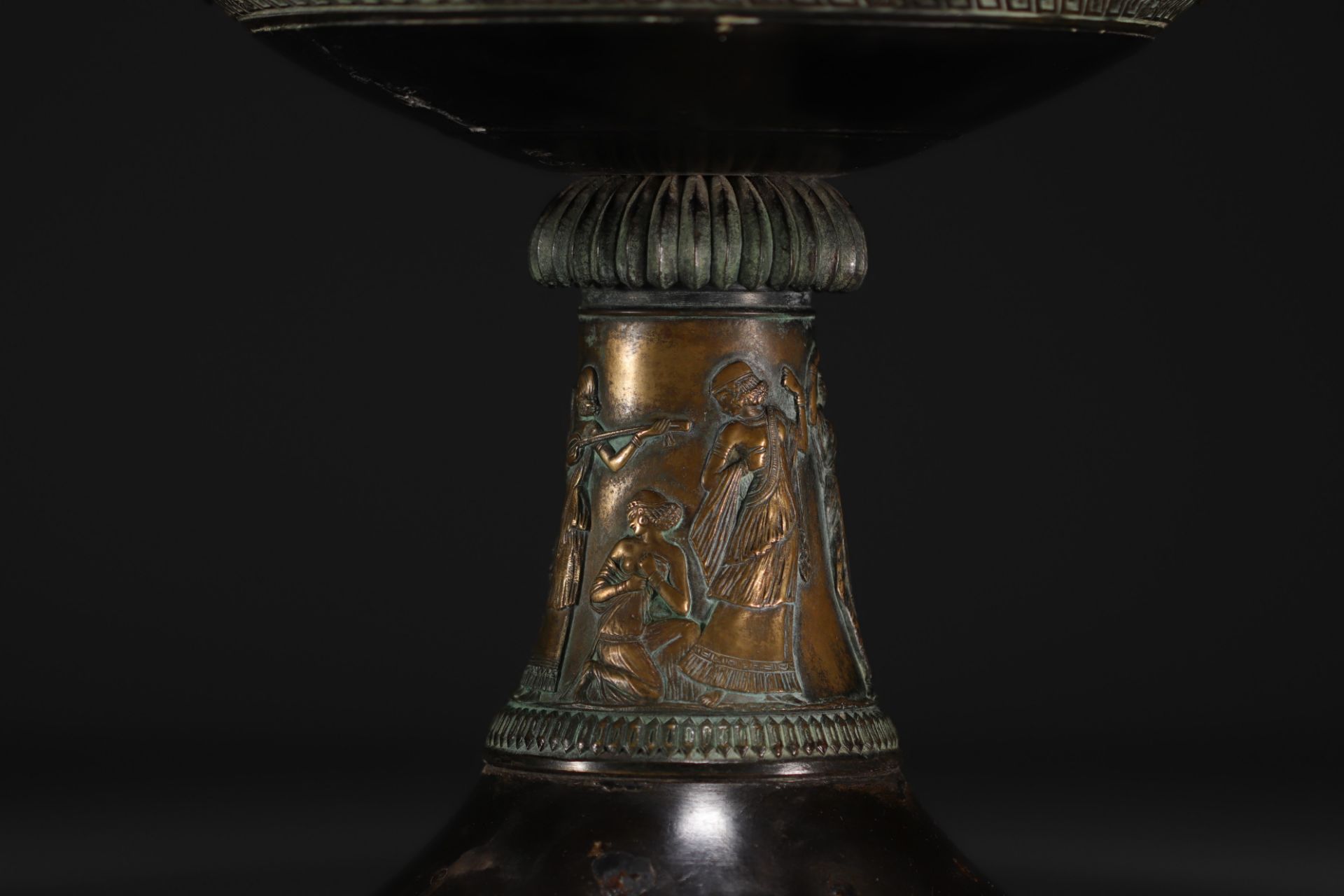 Bronze bowl on foot with Etruscan motifs, late 19th century. - Image 5 of 5