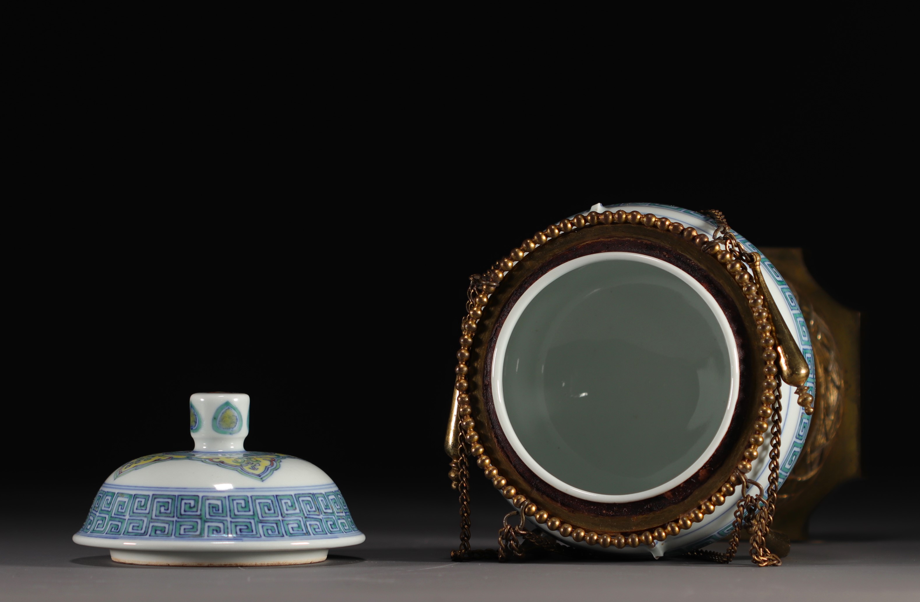 China - Ducai porcelain "Dou" covered vase, bronze mounting, Qianlong mark. - Image 8 of 9