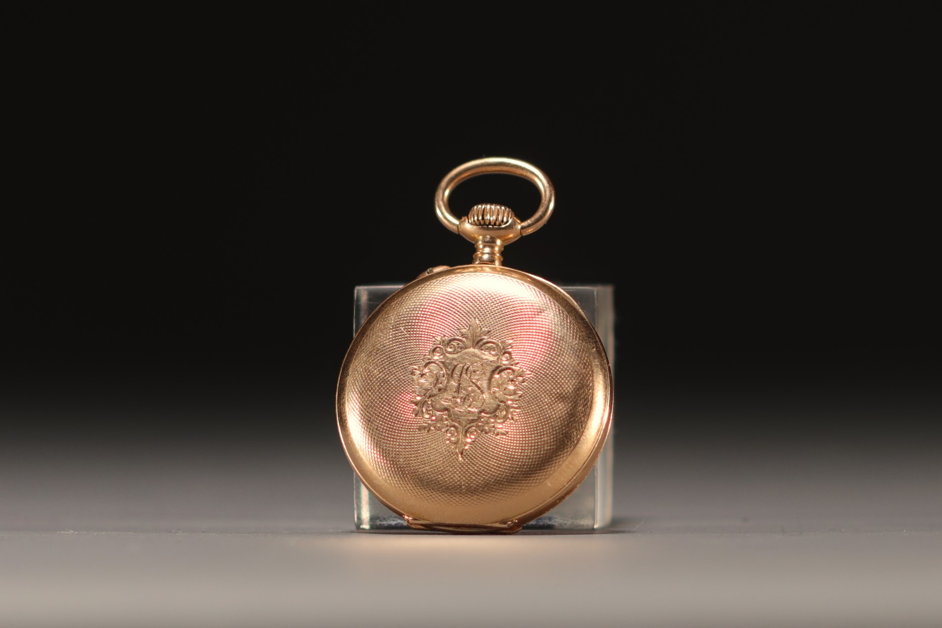 Small 18k gold pocket watch with gold dust cover, gross weight 26.6gr. - Image 3 of 3