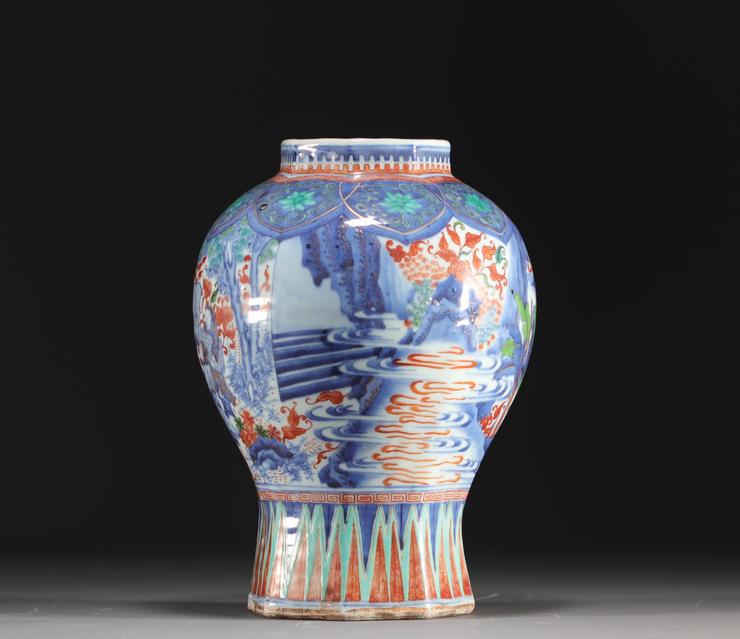 China - Polychrome porcelain vase decorated with figures and landscape, transition period. - Image 2 of 7