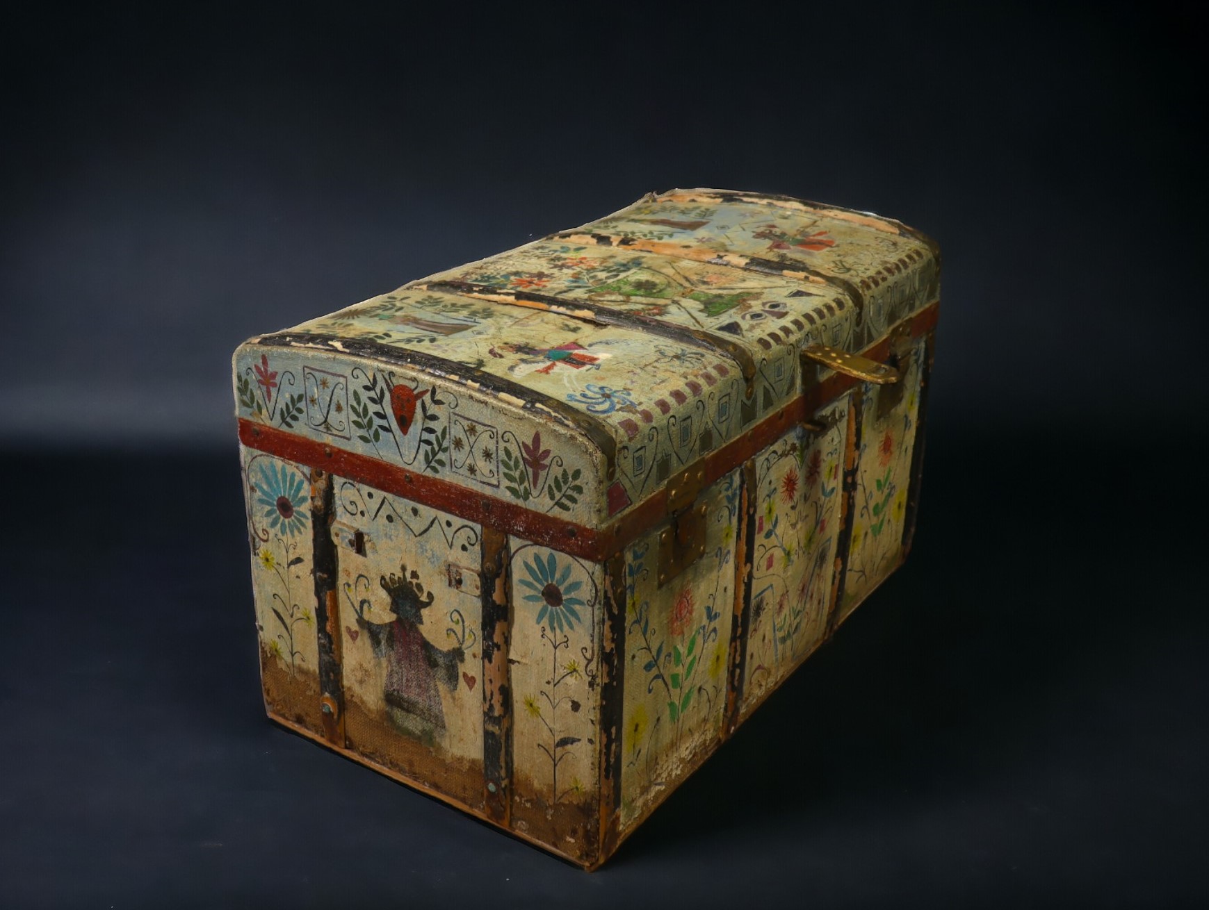 Marguerite BROUHON (1922-2004) Old painted trunk, oil on canvas, wood and metal. - Image 2 of 5