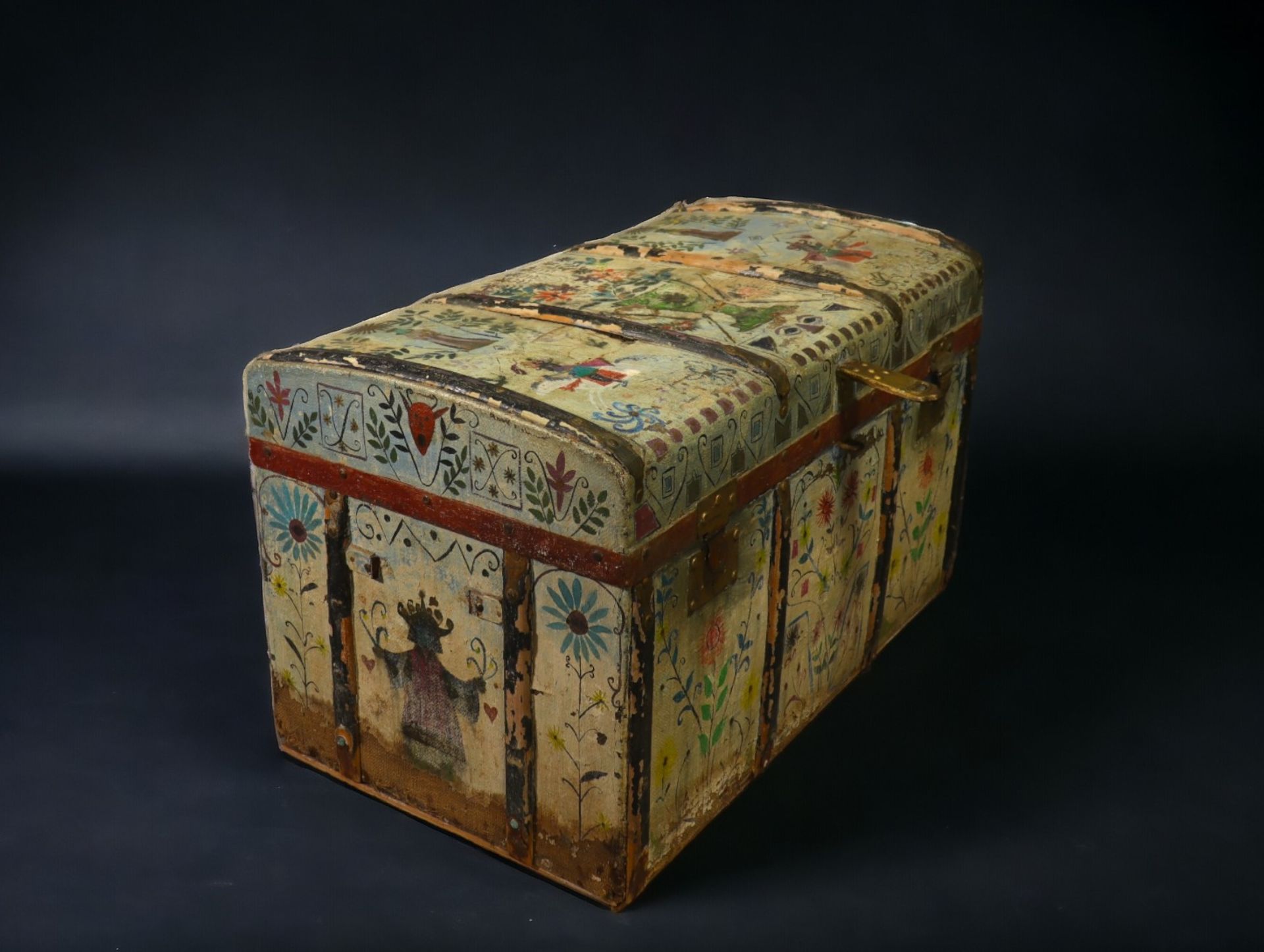 Marguerite BROUHON (1922-2004) Old painted trunk, oil on canvas, wood and metal. - Bild 2 aus 5