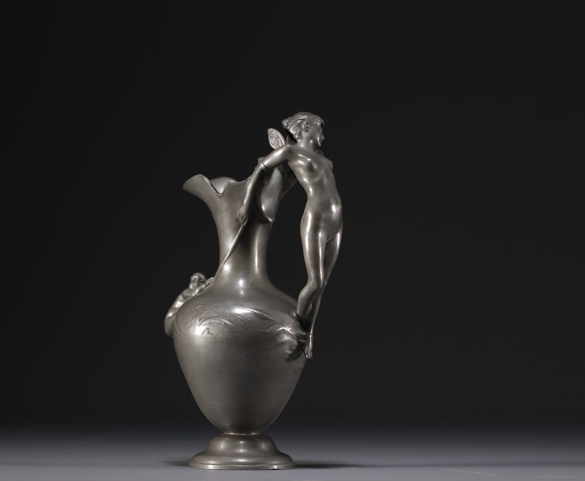AKERMAN - Pewter jug vase with elf and baby design, circa 1900. - Bild 4 aus 4