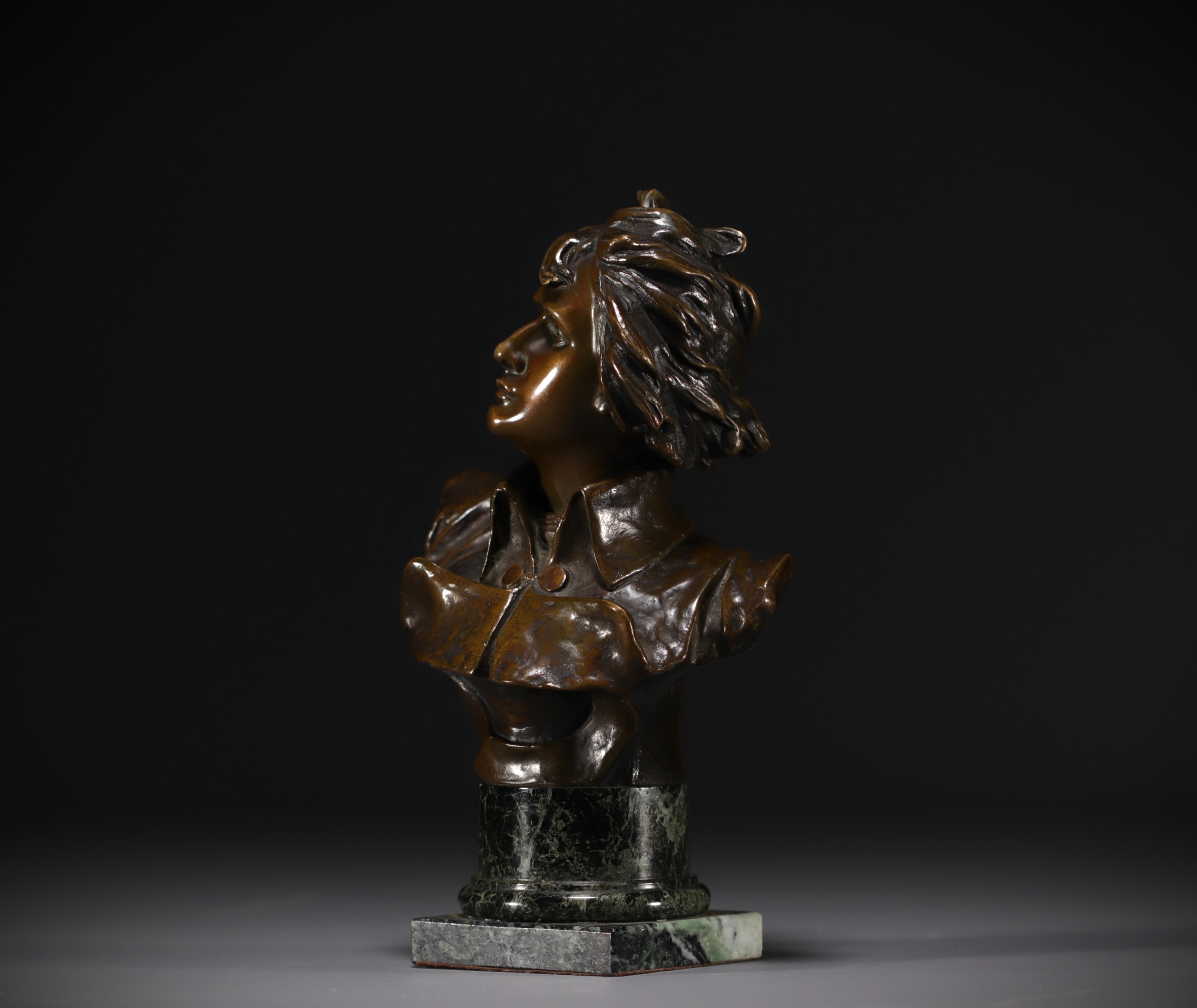 Lucas MADRASSI (1848-1919) "Young Napoleon Bonaparte" Bust in bronze with brown patina. - Image 2 of 6