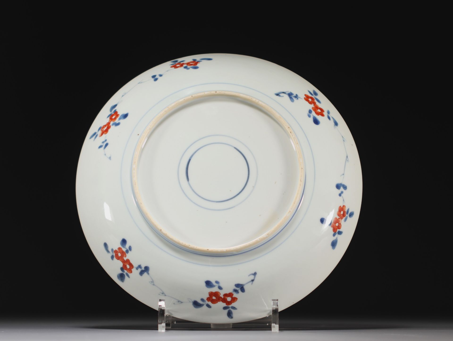 China - Porcelain plate, Imari design, 18th century. - Bild 2 aus 2