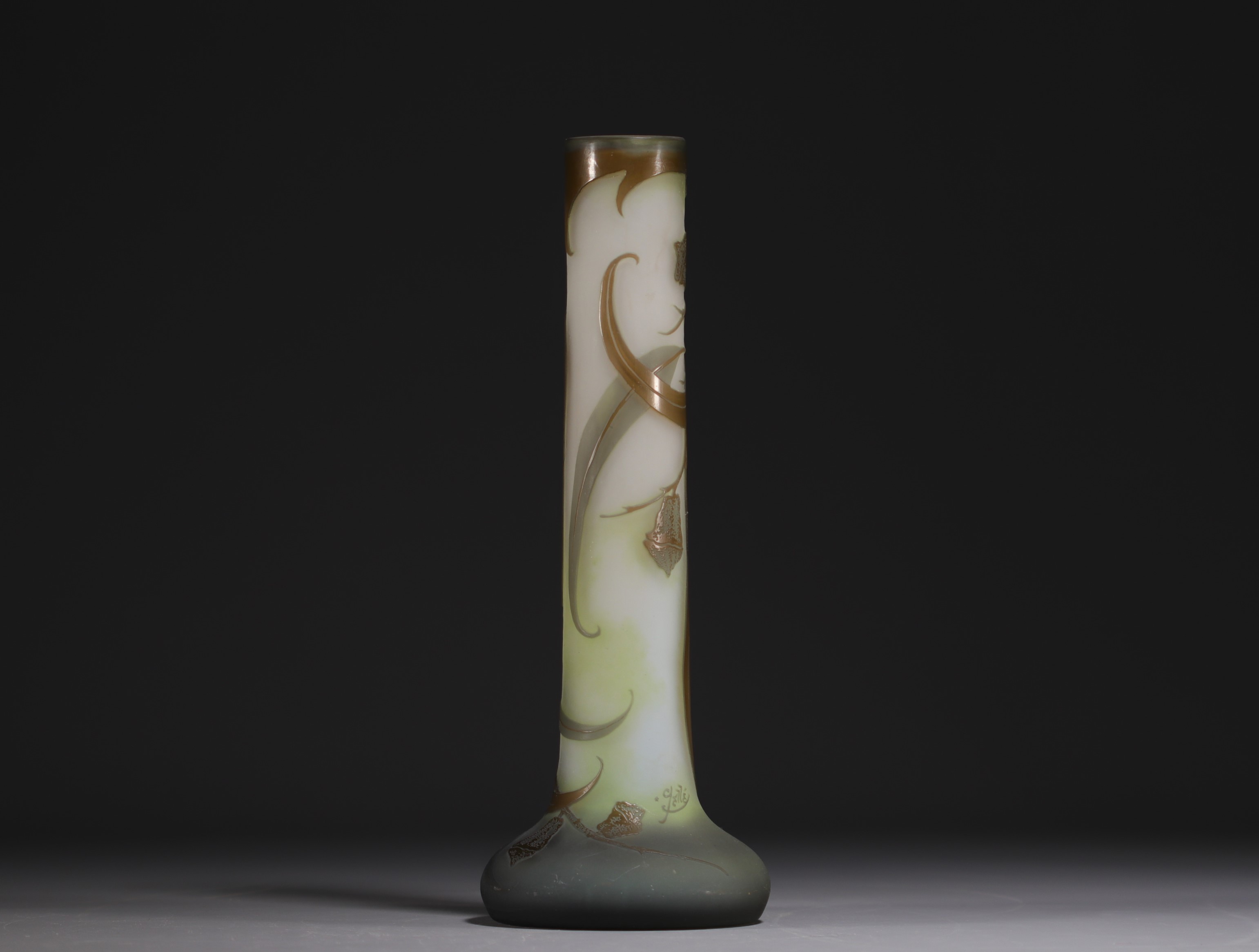 Etablissements Emile GALLE (1846-1904) Acid-etched multi-layered glass vase with eucalyptus decorati - Image 2 of 5