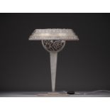 HETTIER & VINCENT (attr. a) Art deco lamp in satin-finish pressed moulded glass, wrought iron base.