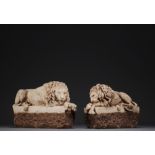 Pair of sculpted marble Lions, probably 18th century.