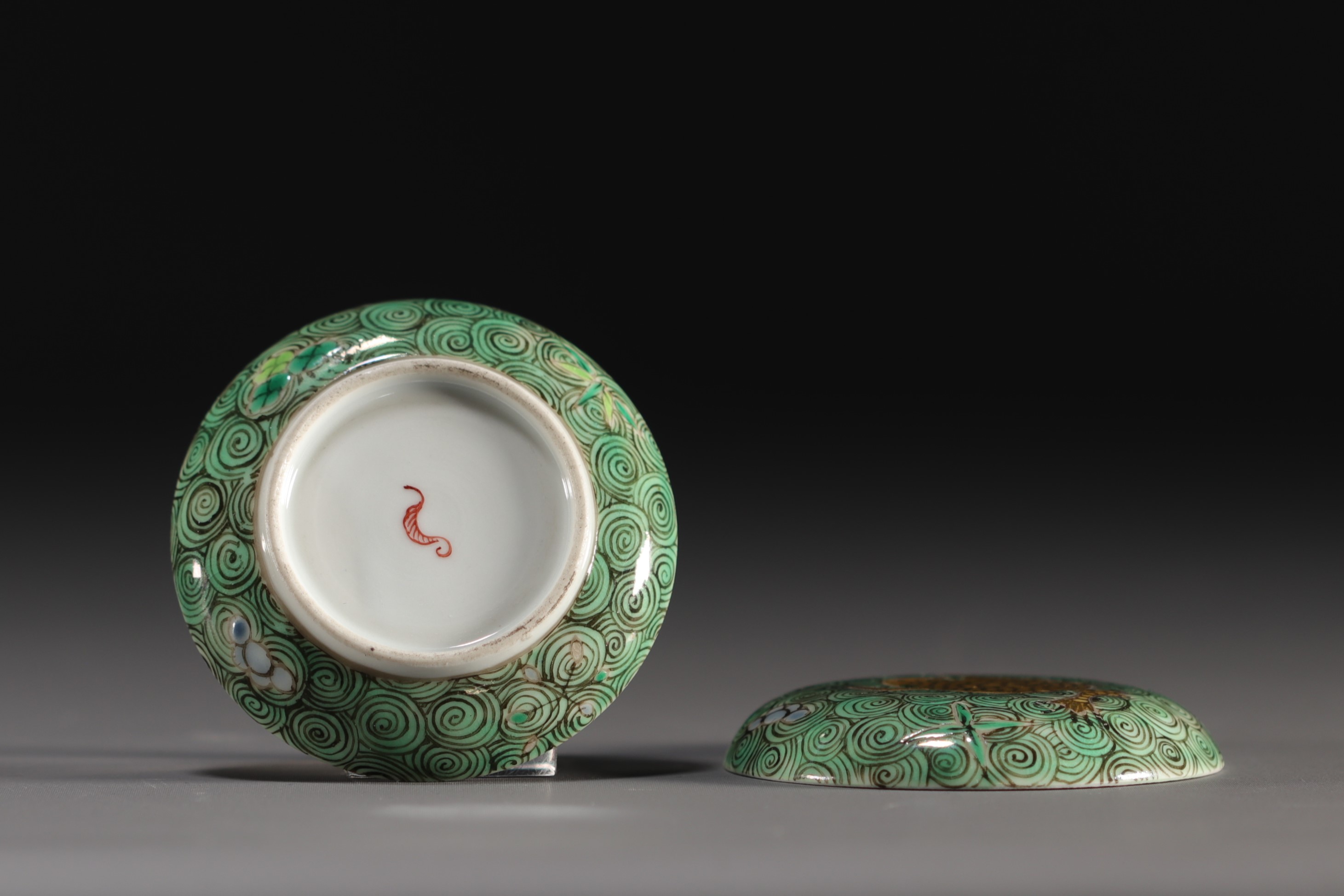 China - Set of three porcelain ink boxes with various decorations. - Image 3 of 6
