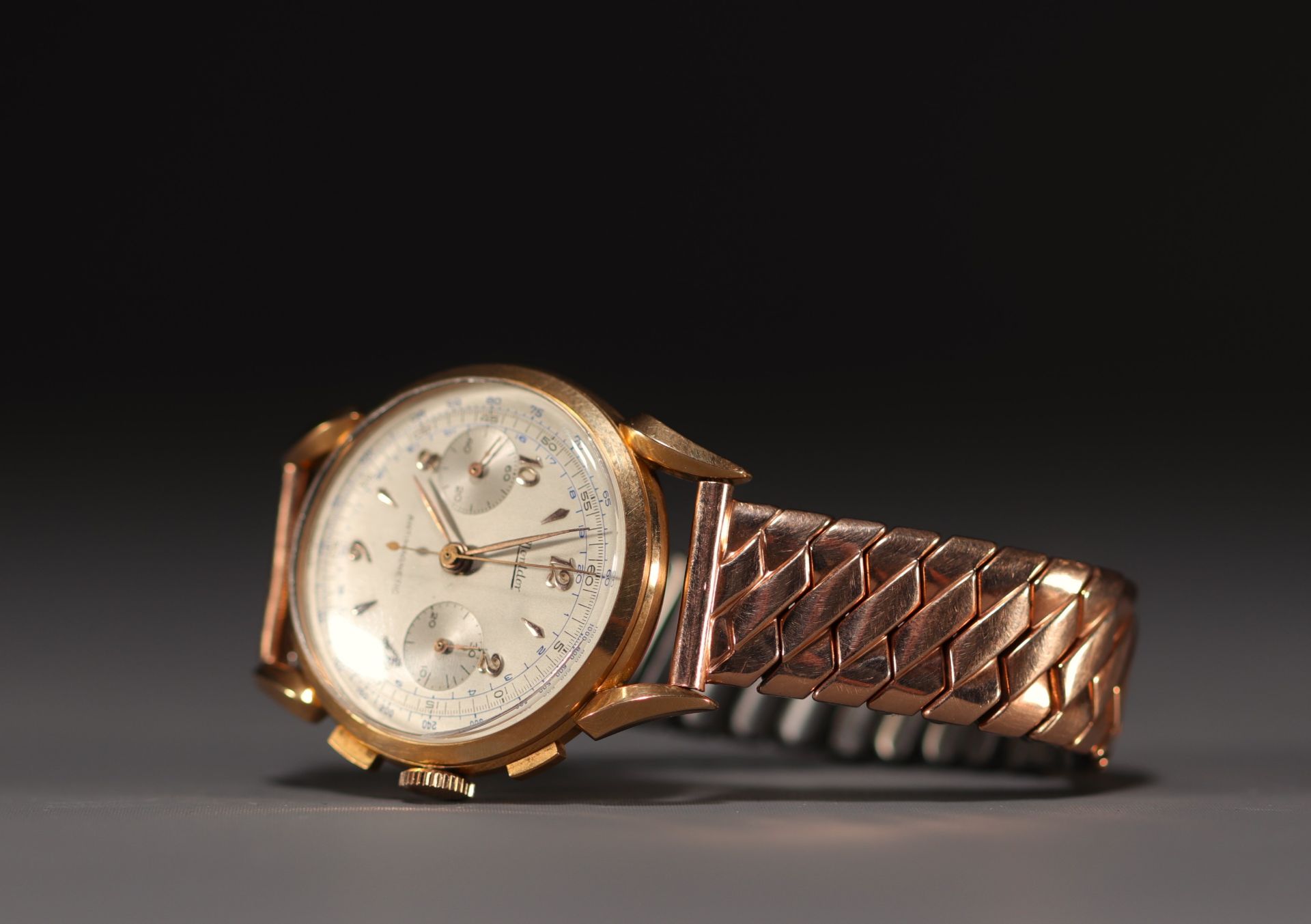 Mondor - "Doctors" Mechanical chronograph watch, complete case in 18k gold, Switzerland circa 1950. - Bild 2 aus 3