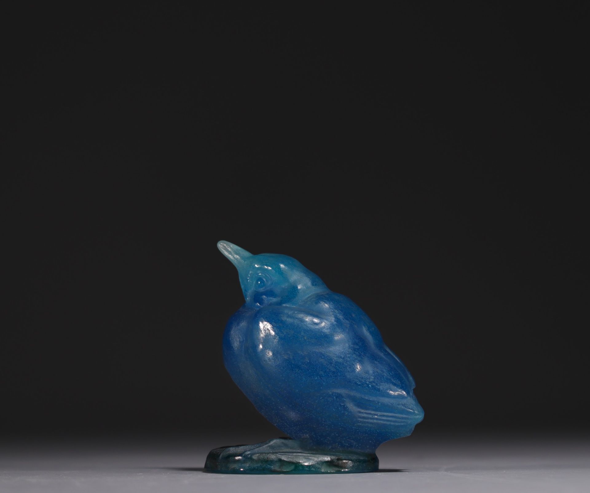 Amalric WALTER (1870-1959) Bird in blue pate de verre, signed on the edge of the base. - Bild 2 aus 4