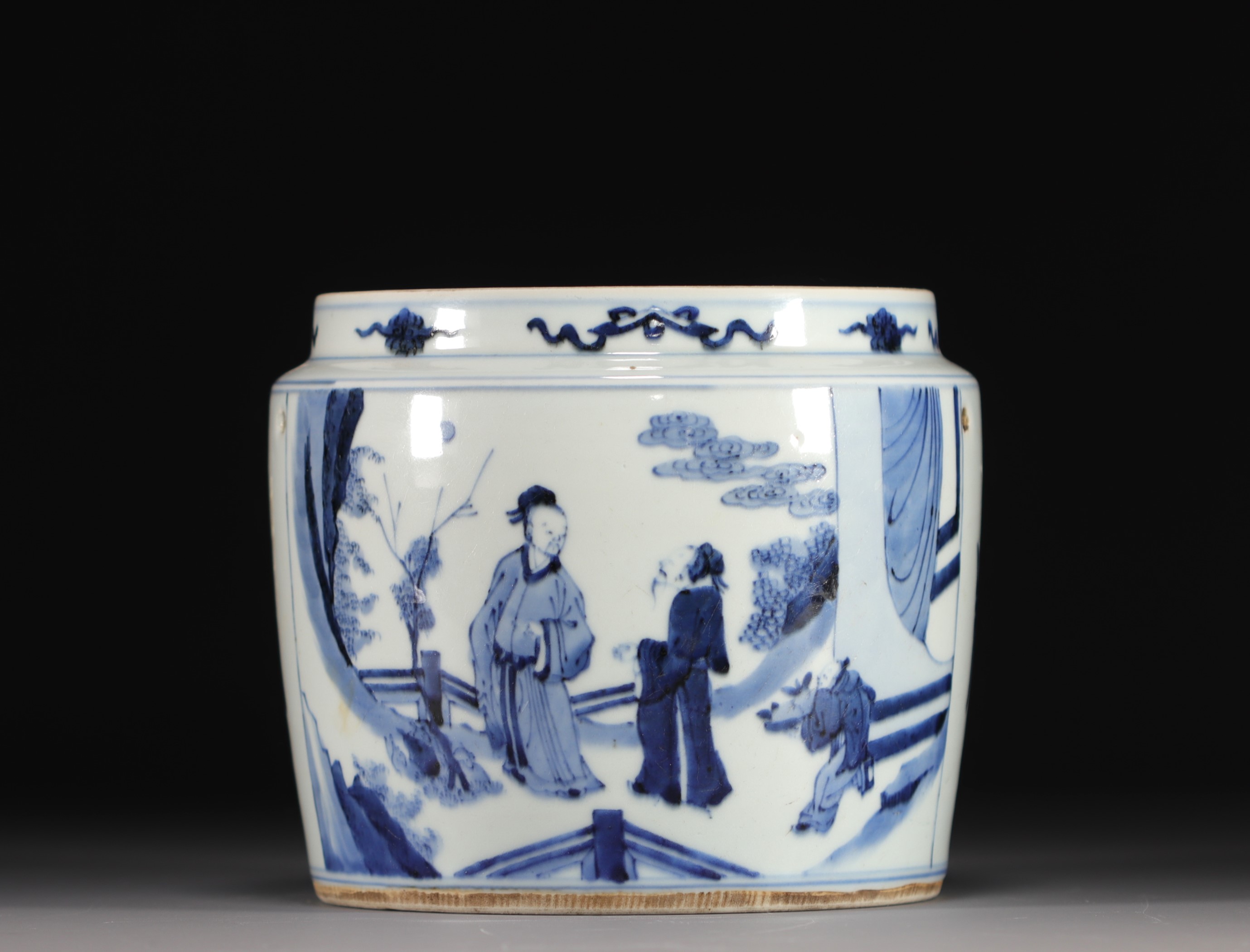 China - Perfume burner in blue porcelain with figures, 18th century. - Image 7 of 7