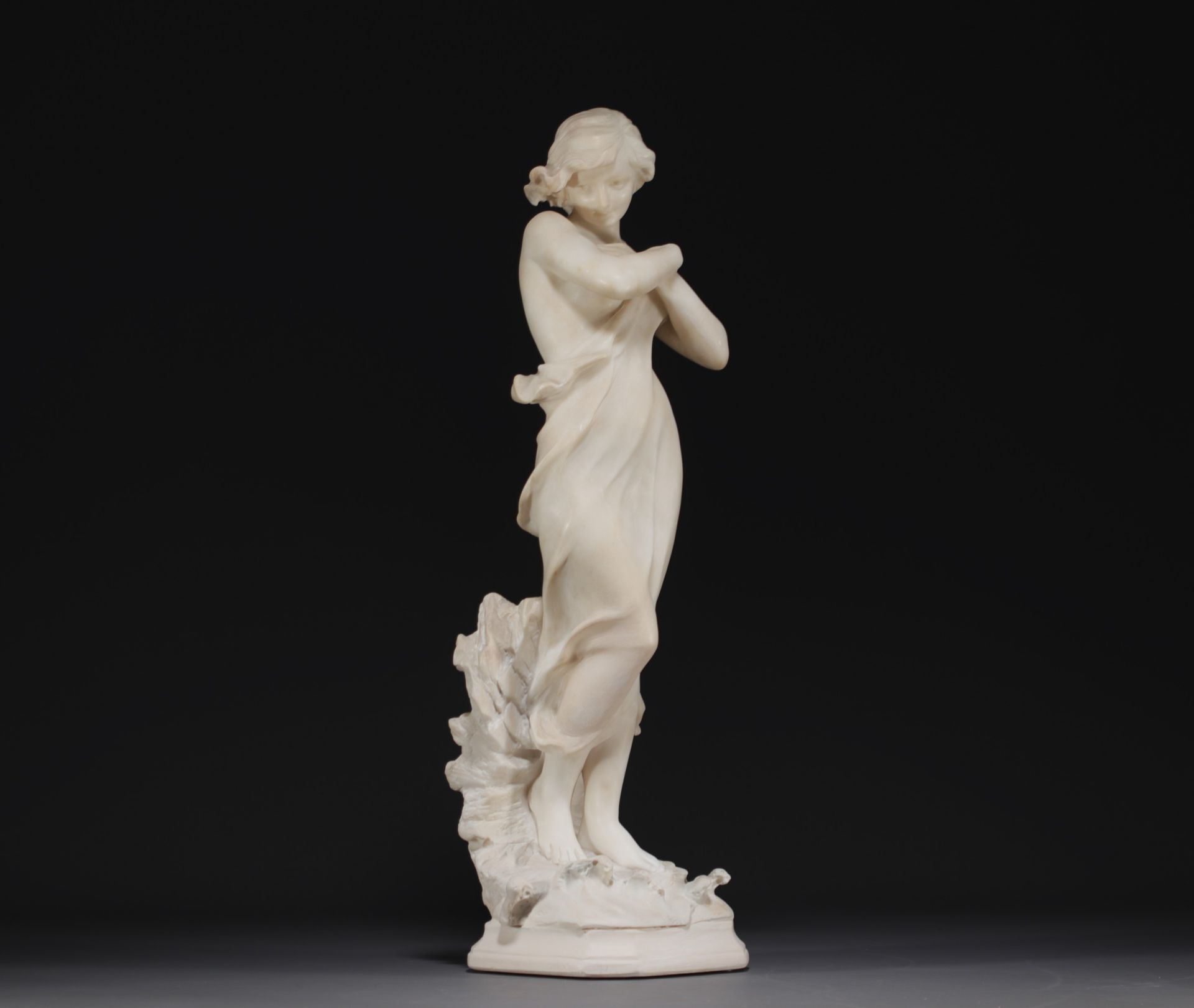 "Jeune Nymphe" Large white marble sculpture, 19th century. - Bild 3 aus 4