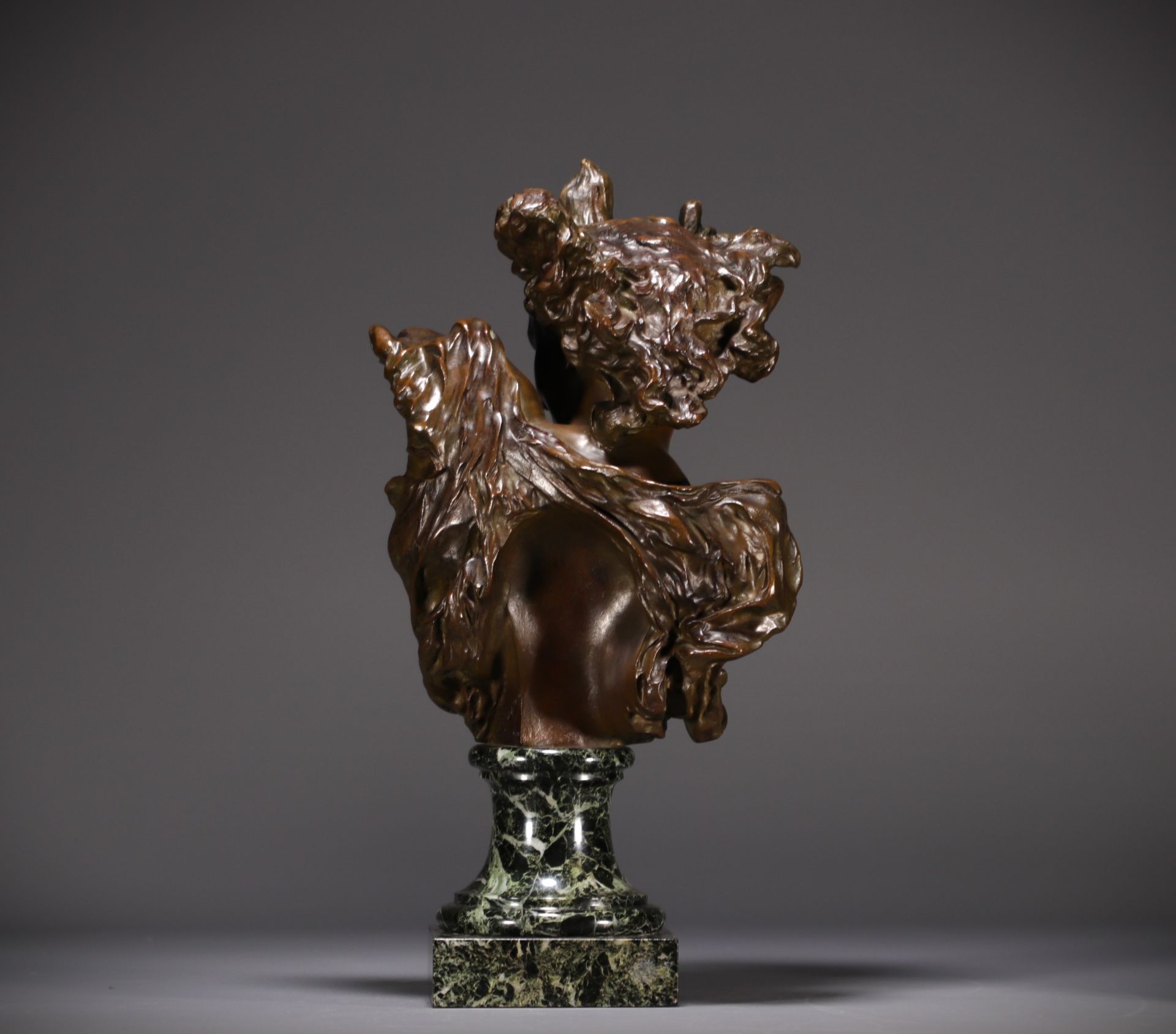 Jean Baptiste CARPEAUX (1827-1875) "Le Genie de la danse" Bust in bronze with medal patina. Signed J - Bild 3 aus 6