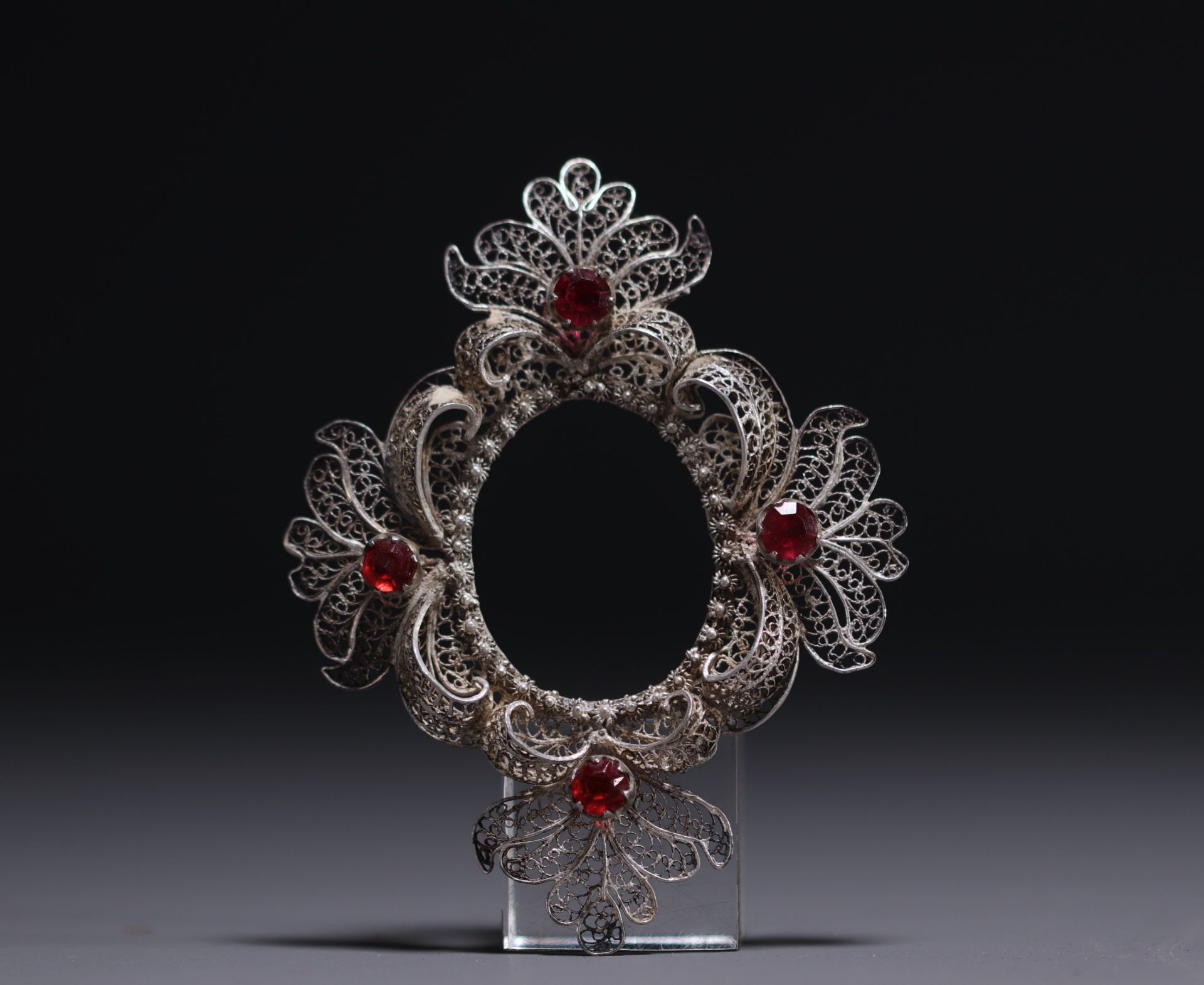 Rare set of three small silver frames with filigree and cut glass. - Image 4 of 4